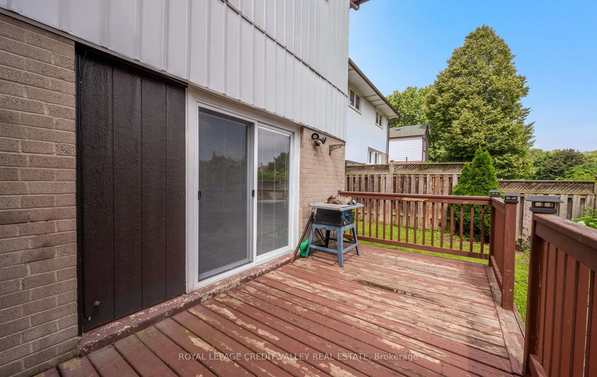 7 Hillpark Trail