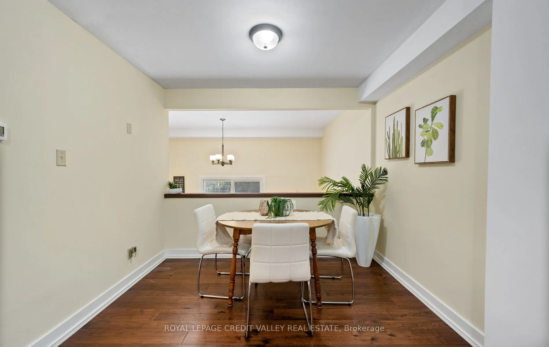 7 Hillpark Trail