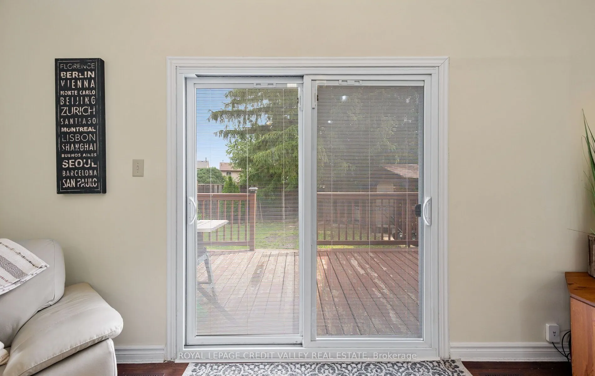 7 Hillpark Trail