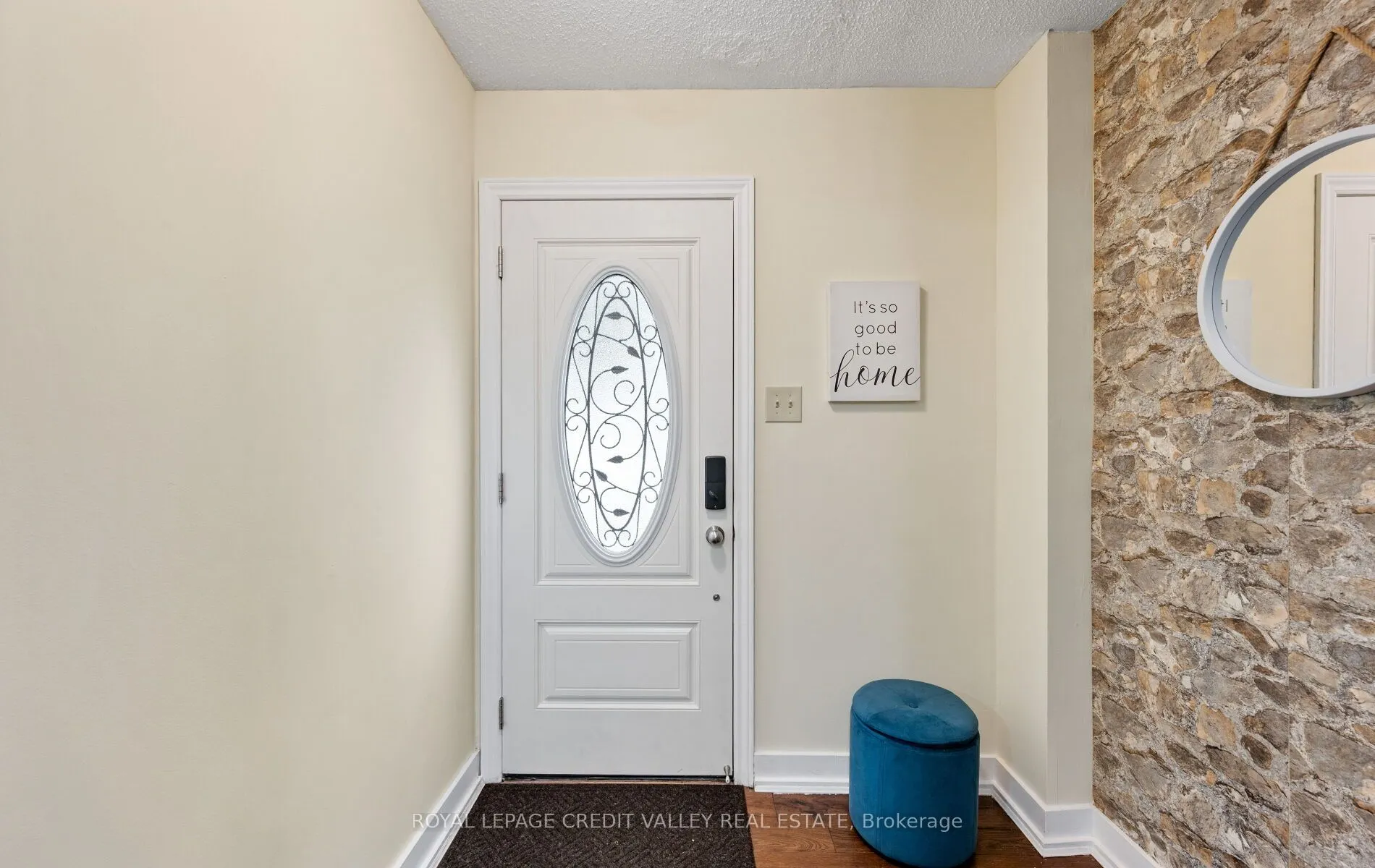 7 Hillpark Trail