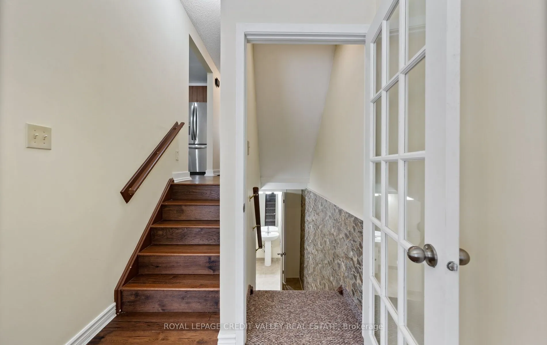 7 Hillpark Trail