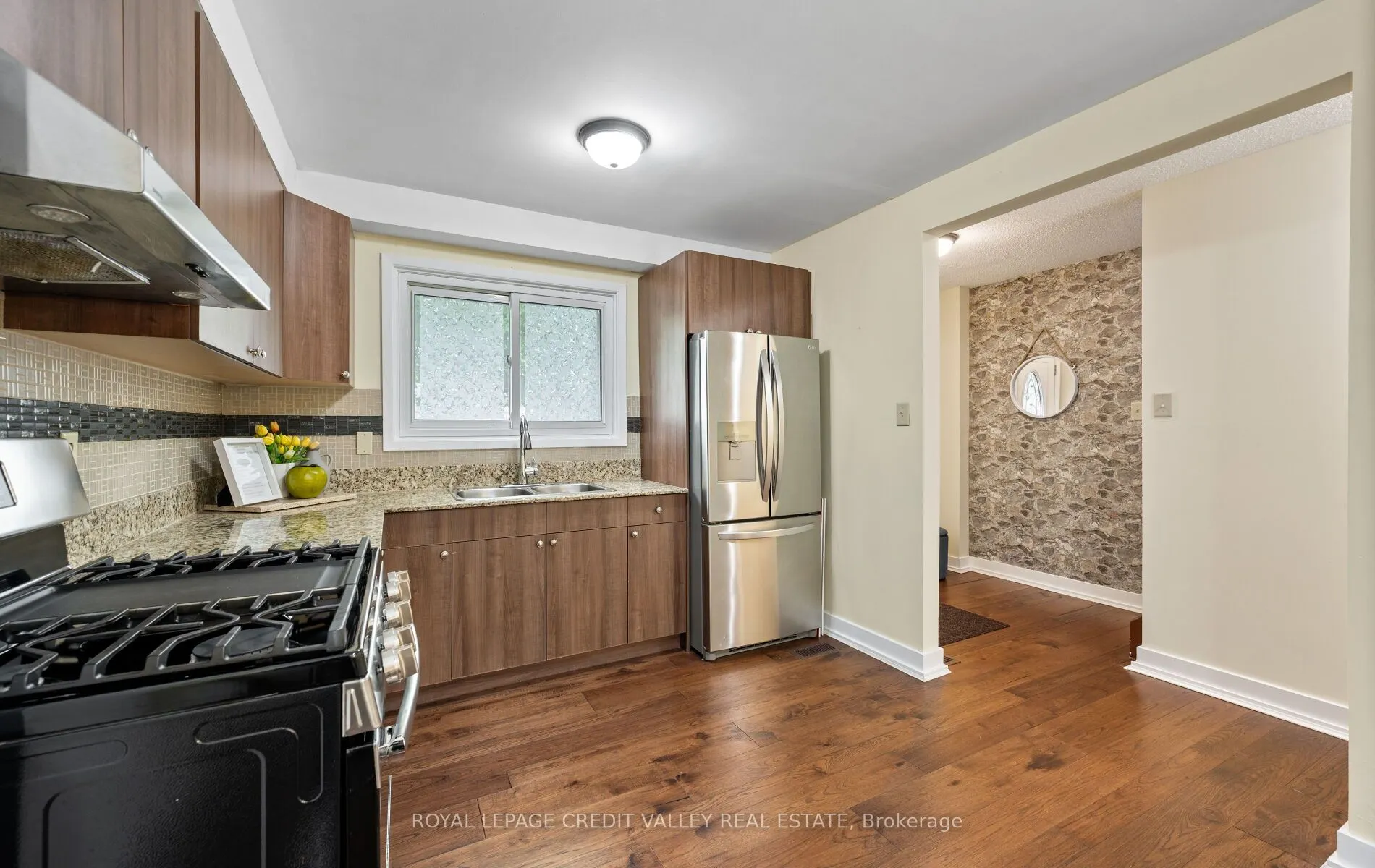 7 Hillpark Trail