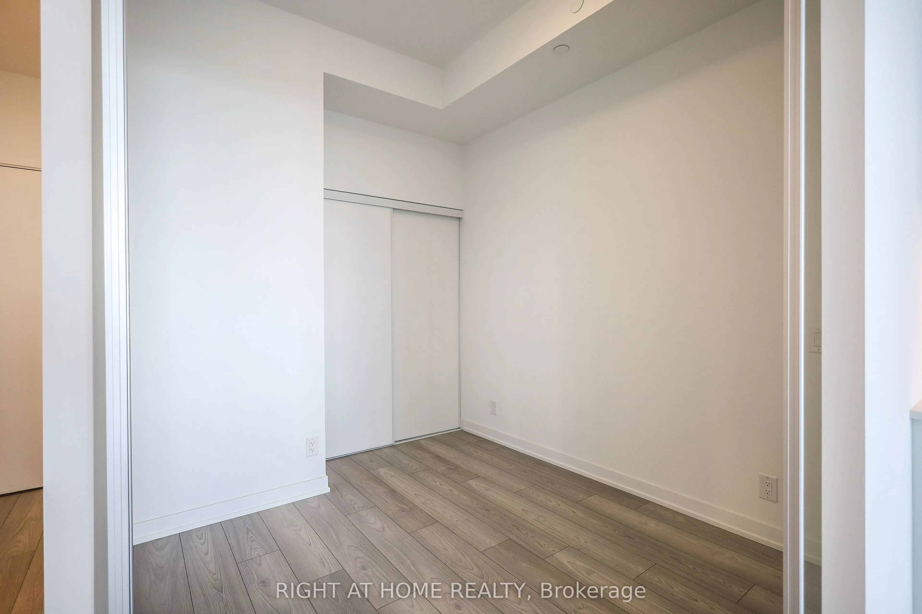 285 Dufferin Street #1209