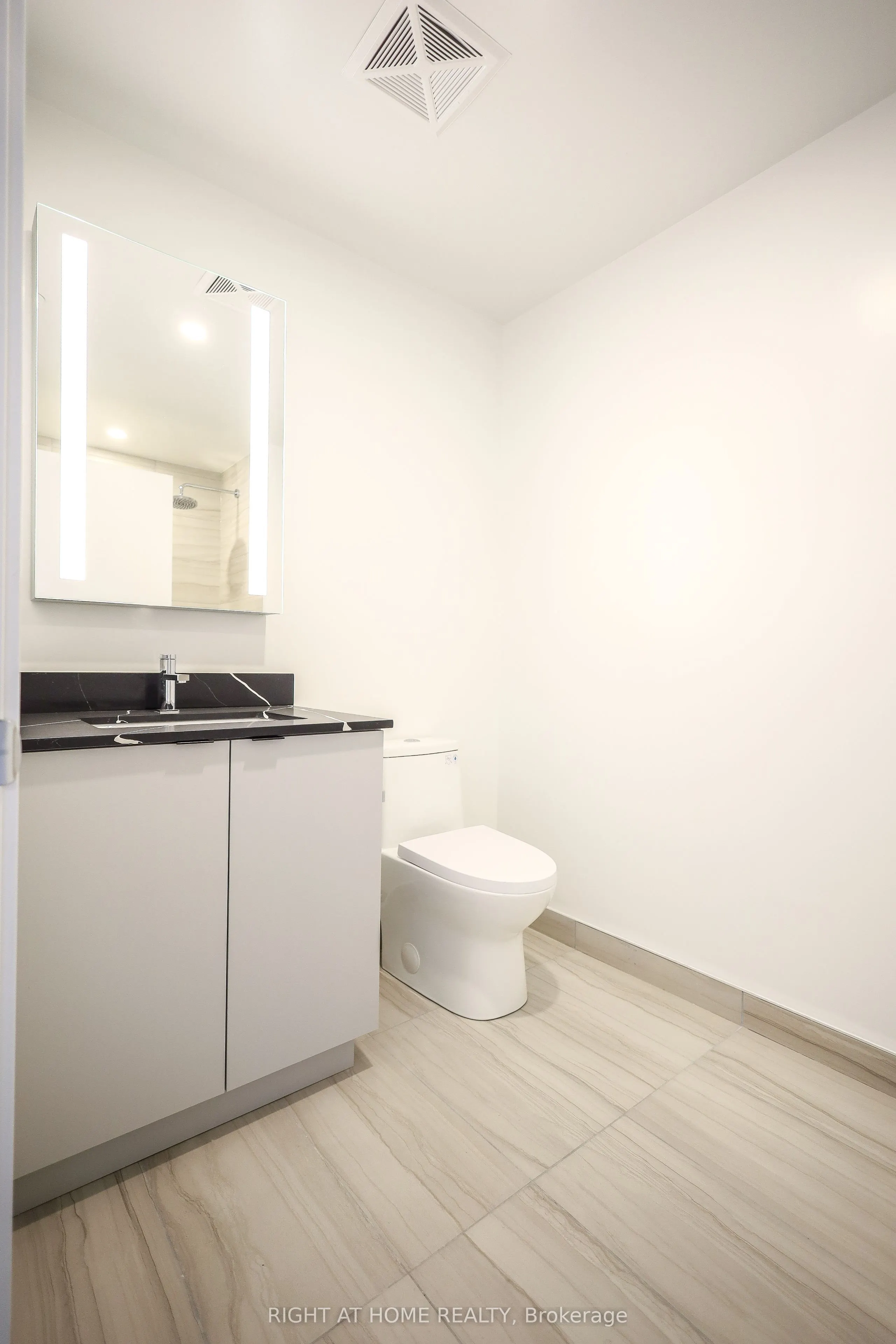 285 Dufferin Street #917