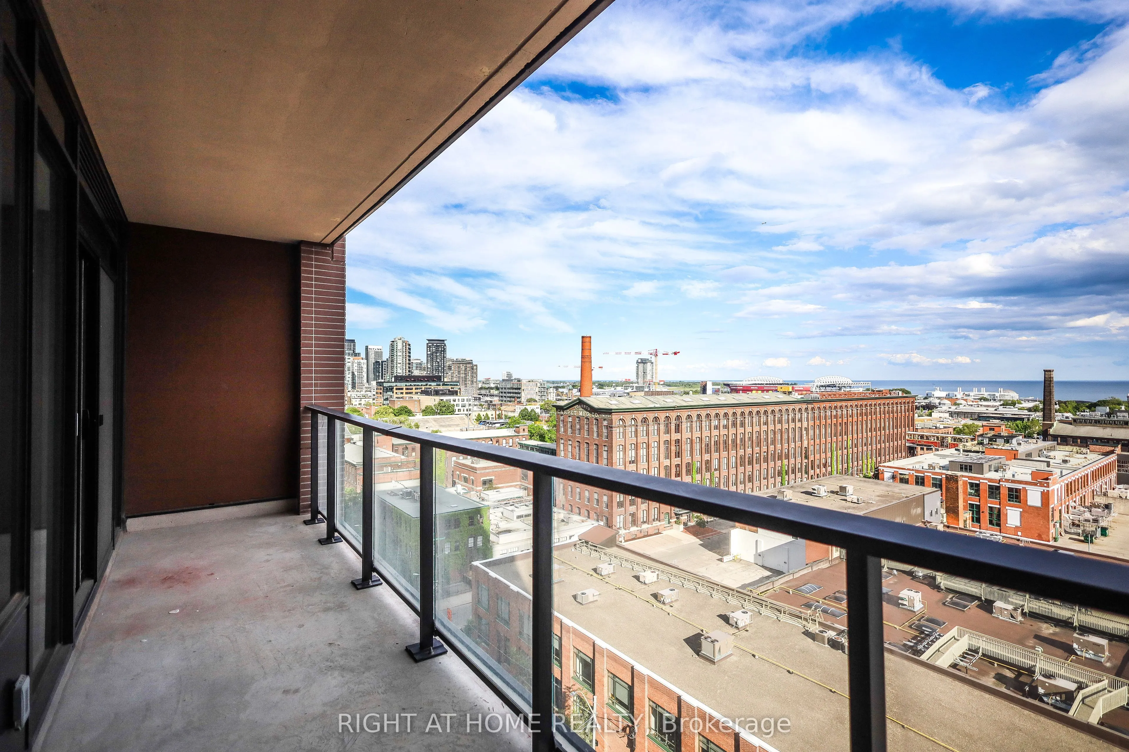 285 Dufferin Street #917