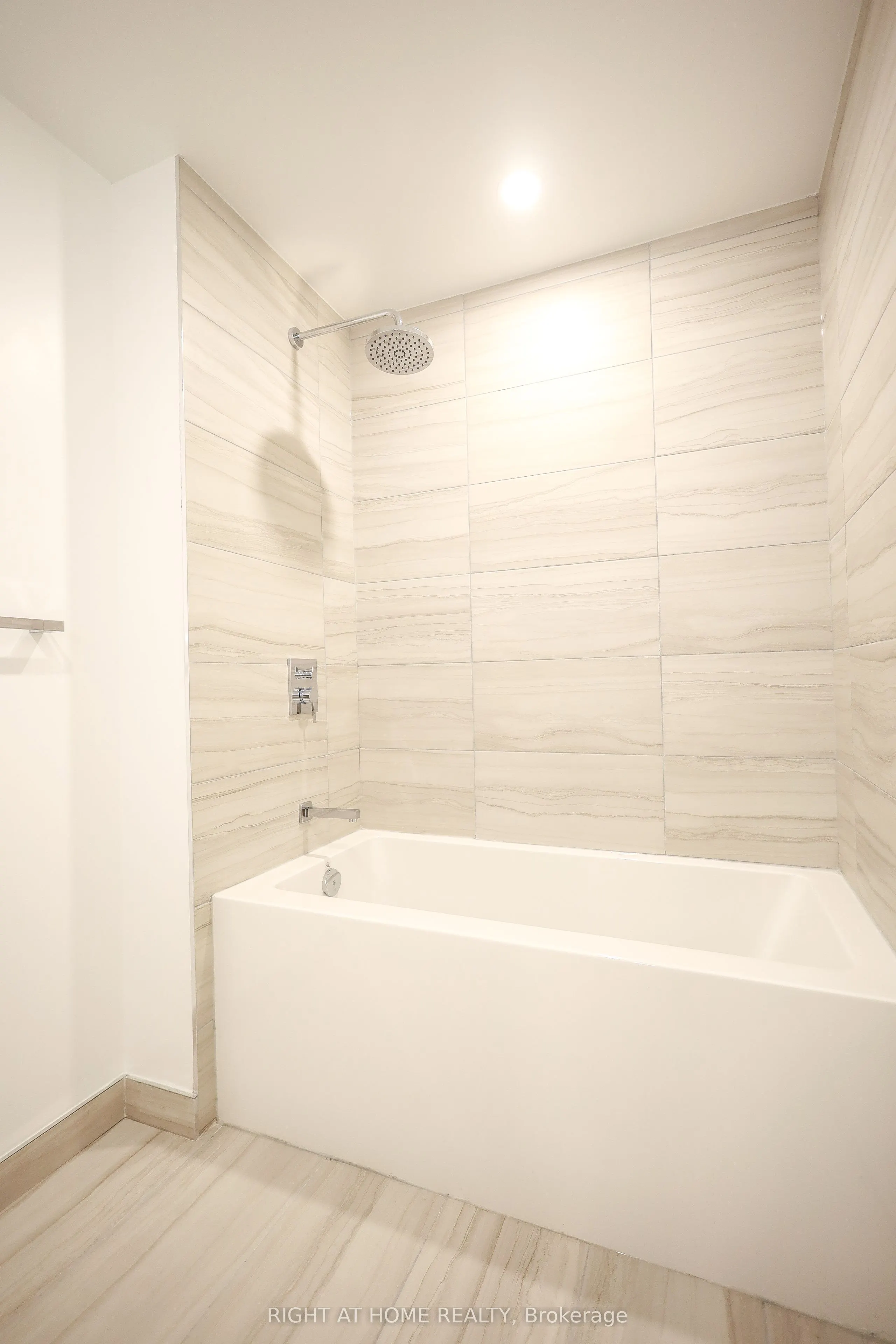 285 Dufferin Street #917