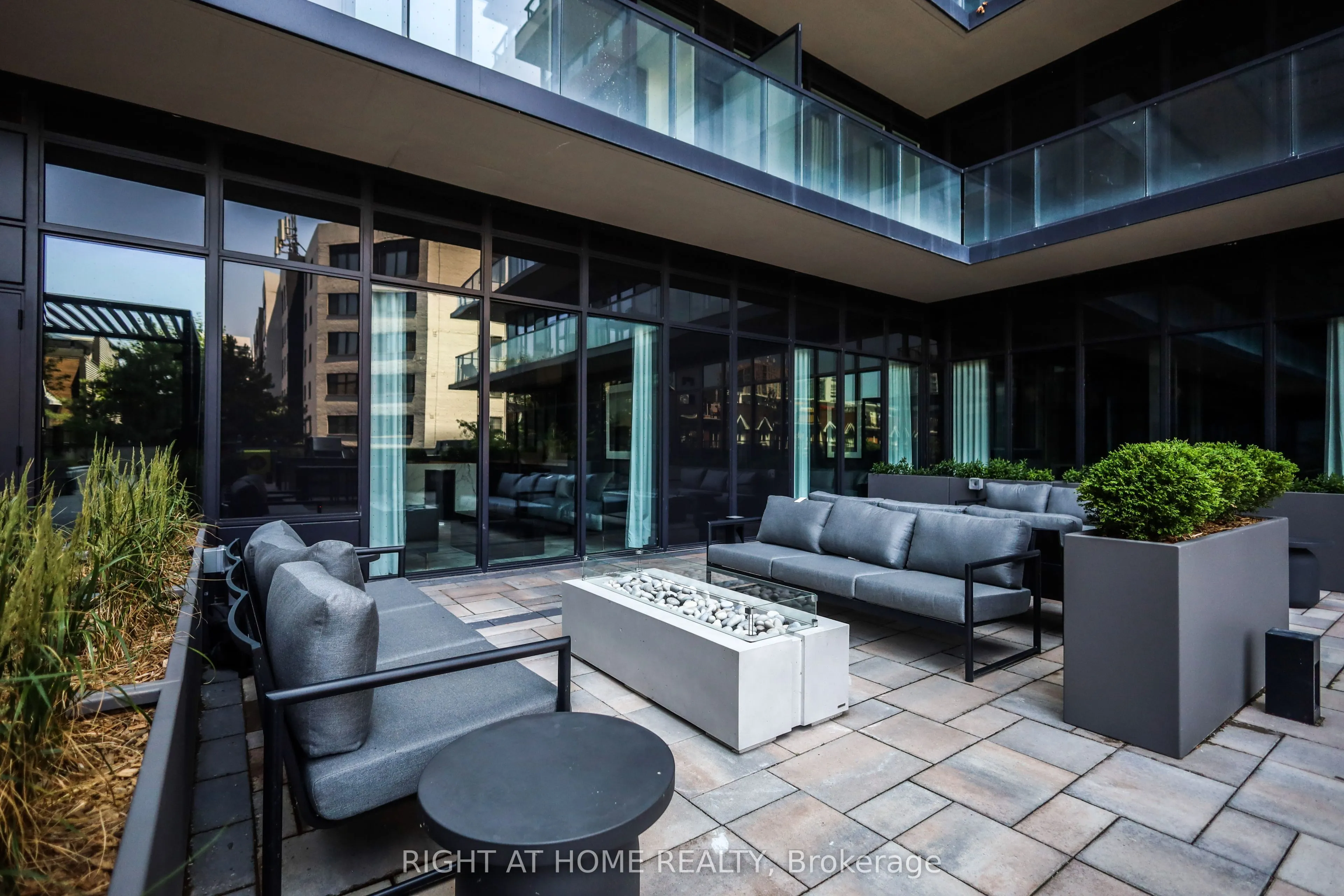 285 Dufferin Street #917