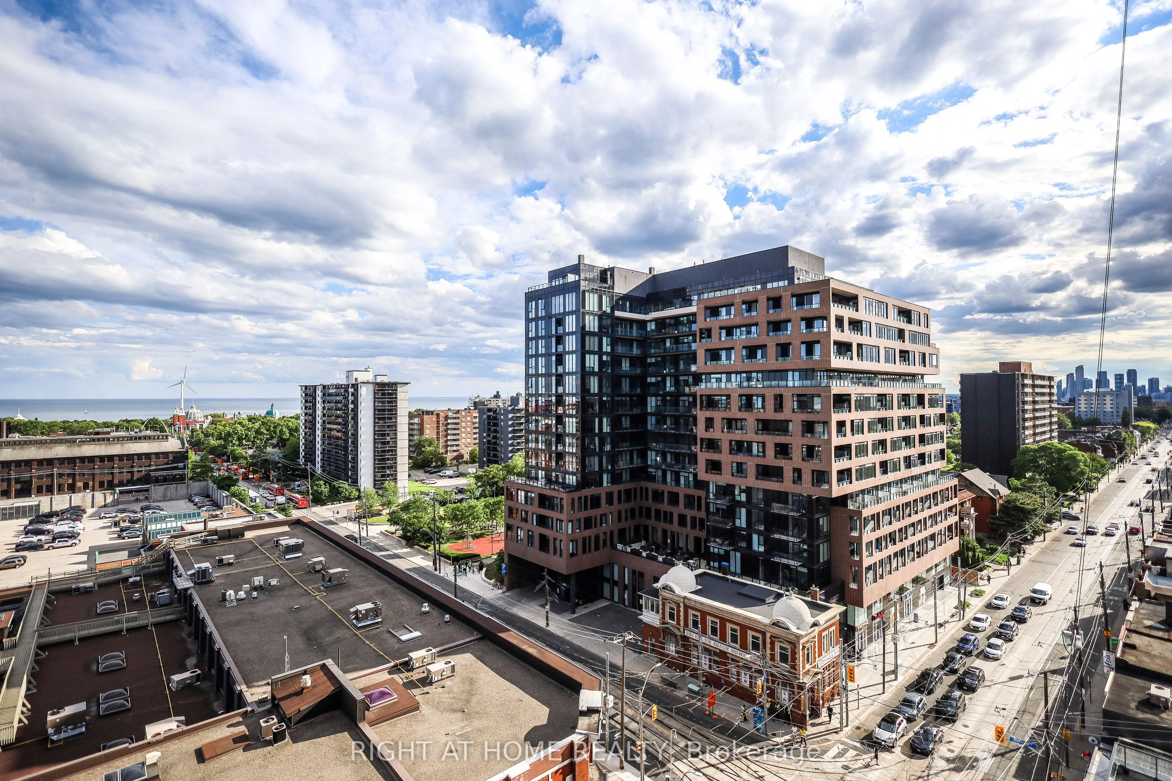285 Dufferin Street #917