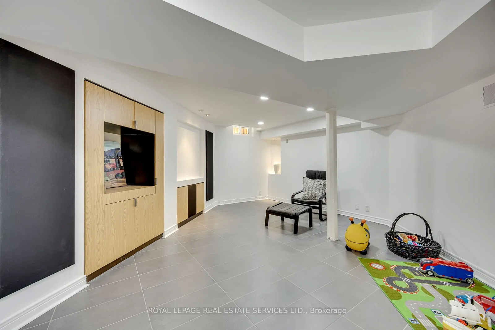 300 Canital Court