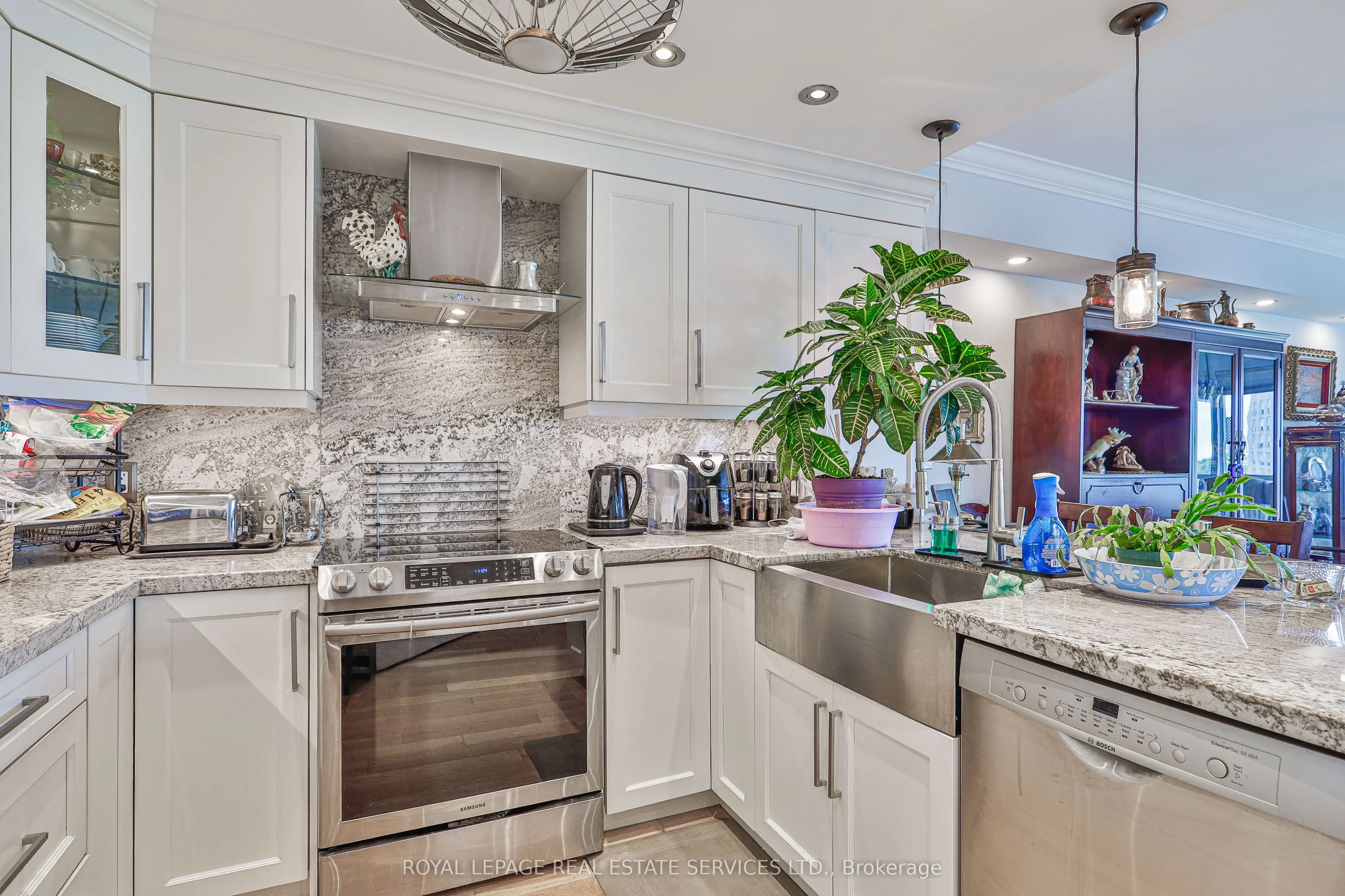 2267 Lake Shore Boulevard W #1304