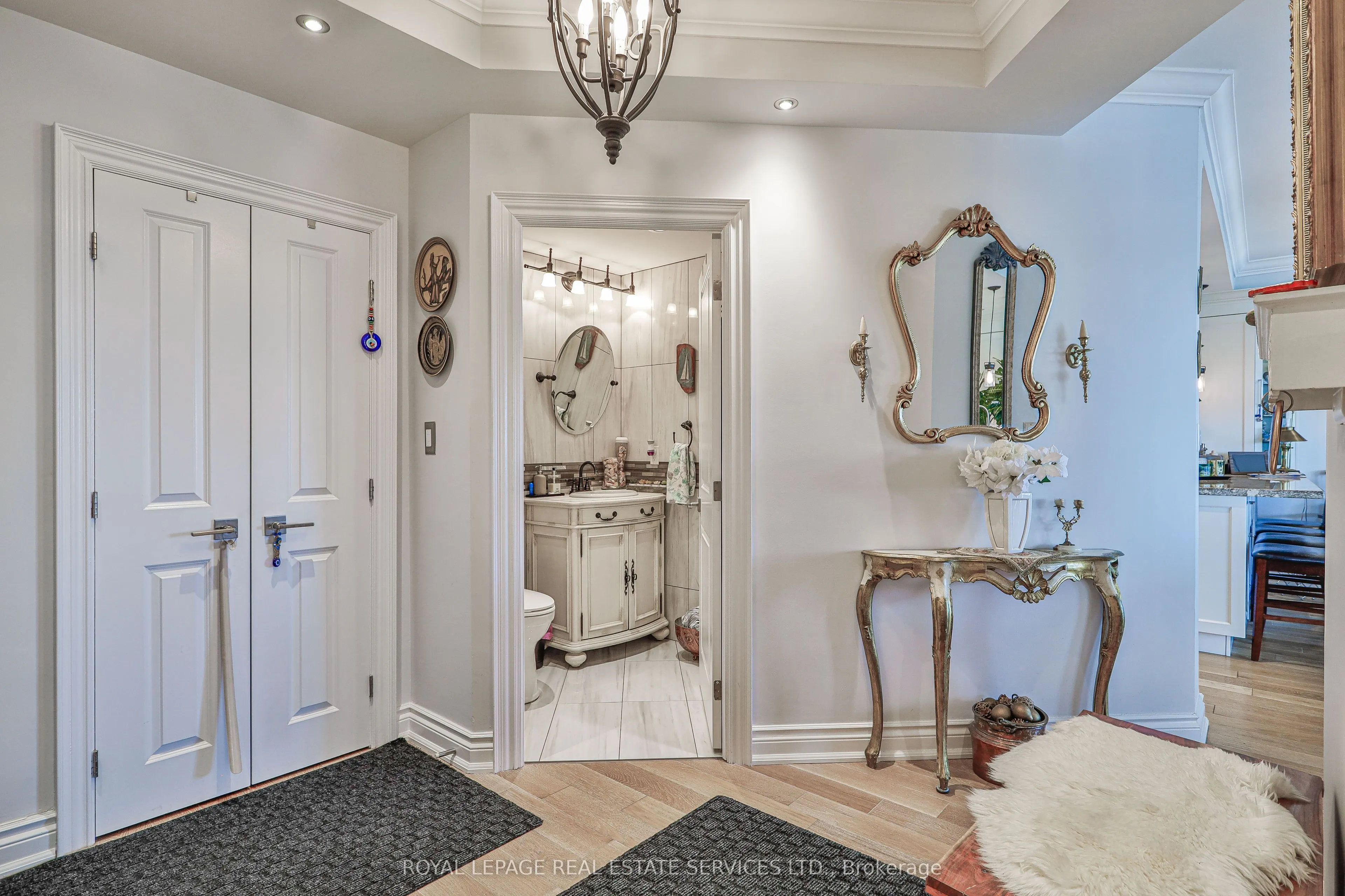 2267 Lake Shore Boulevard W #1304
