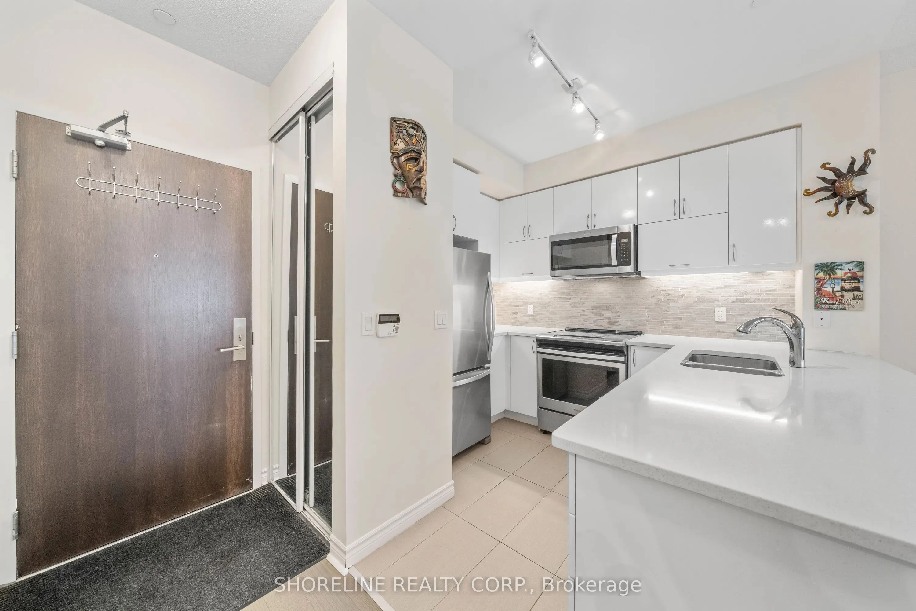 39 Annie Craig Drive #1502