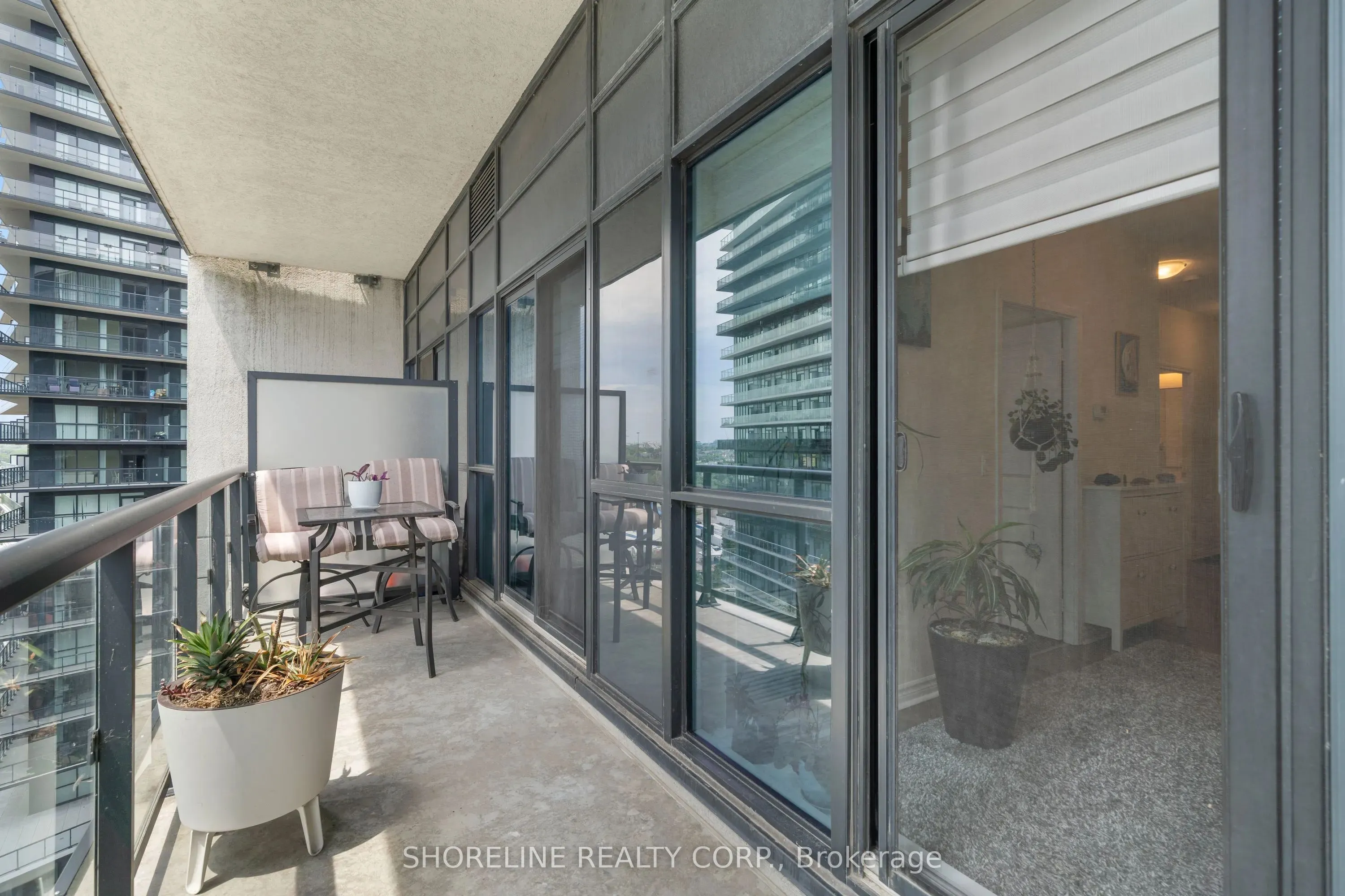 39 Annie Craig Drive #1502