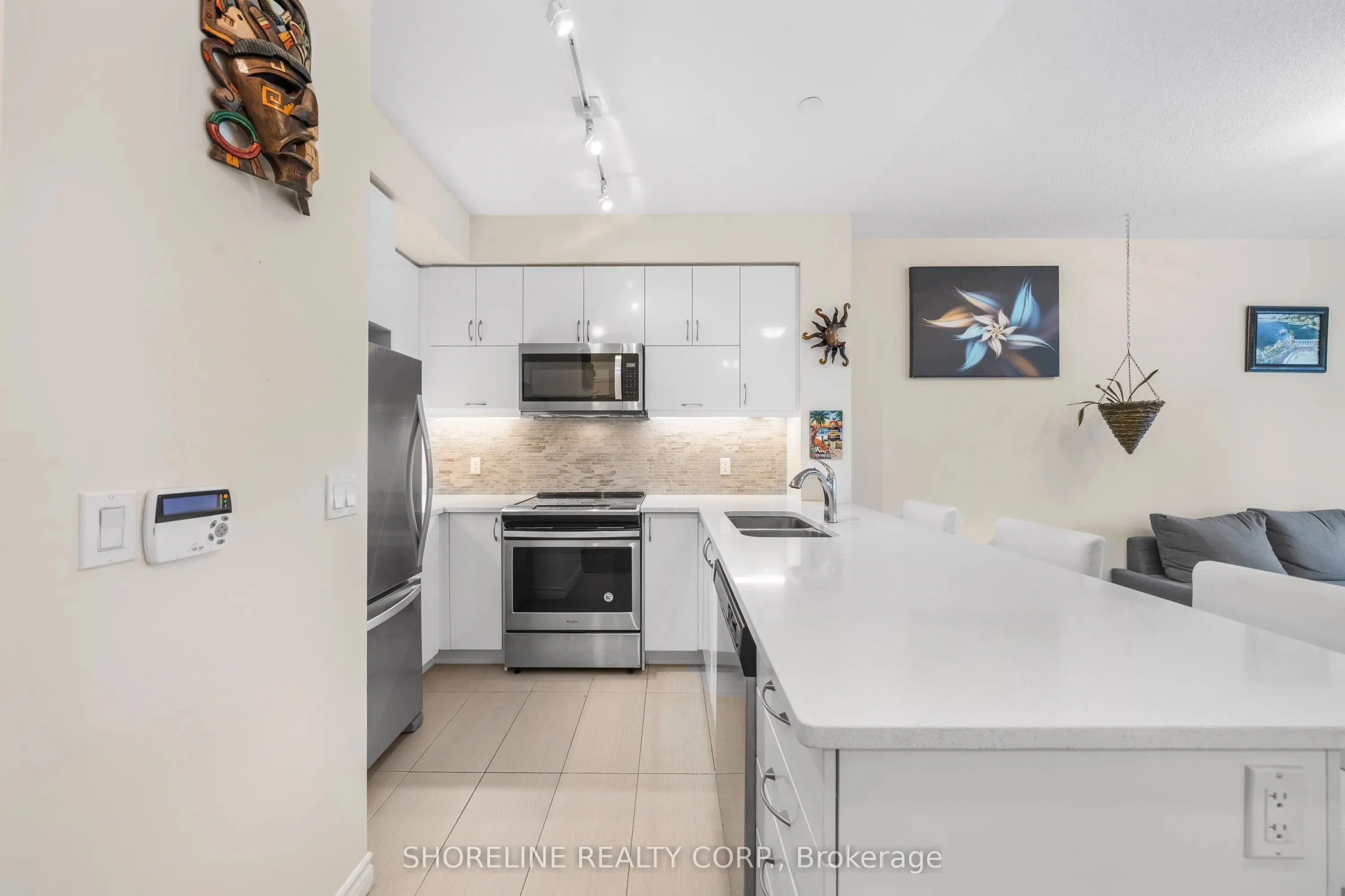 39 Annie Craig Drive #1502