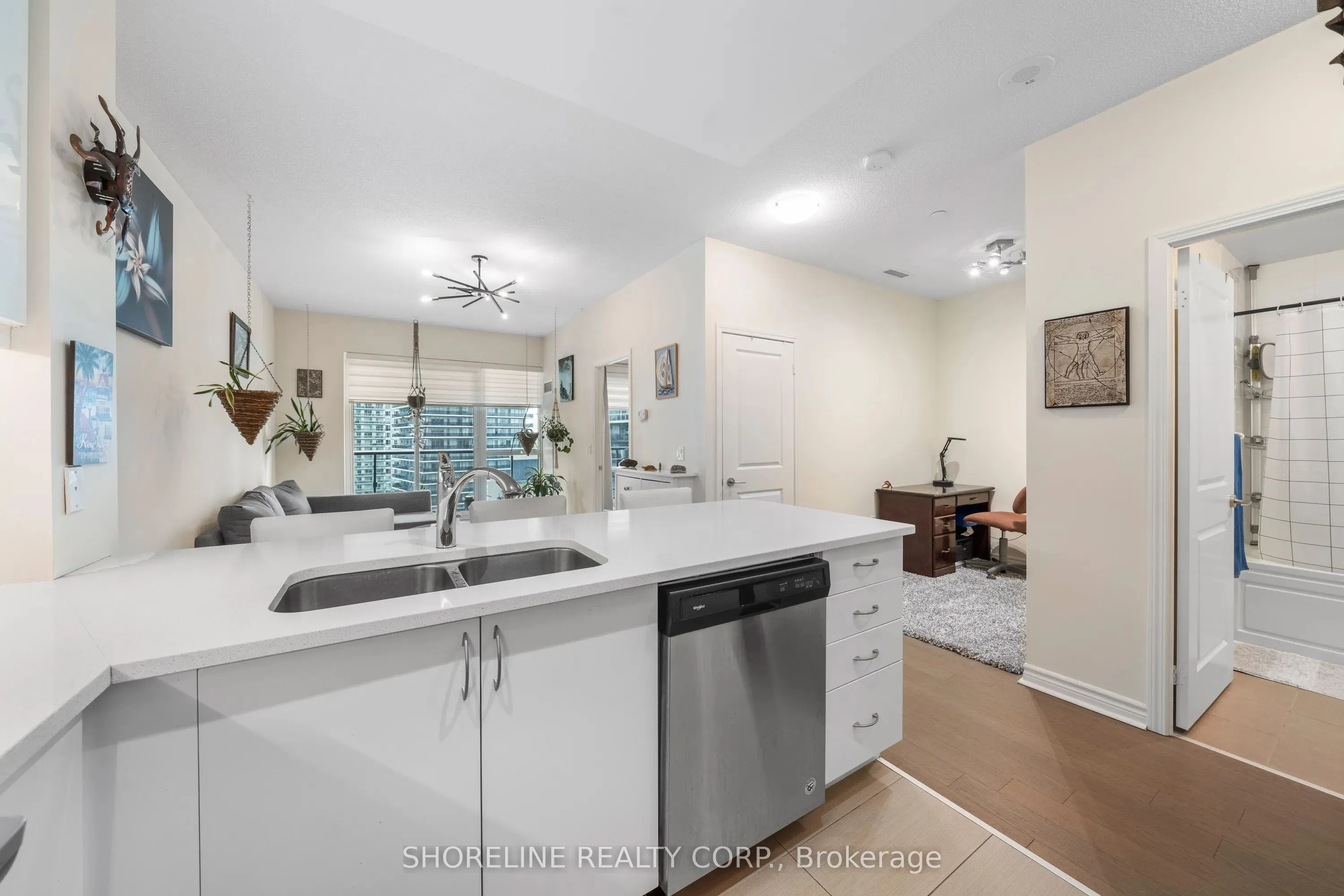 39 Annie Craig Drive #1502