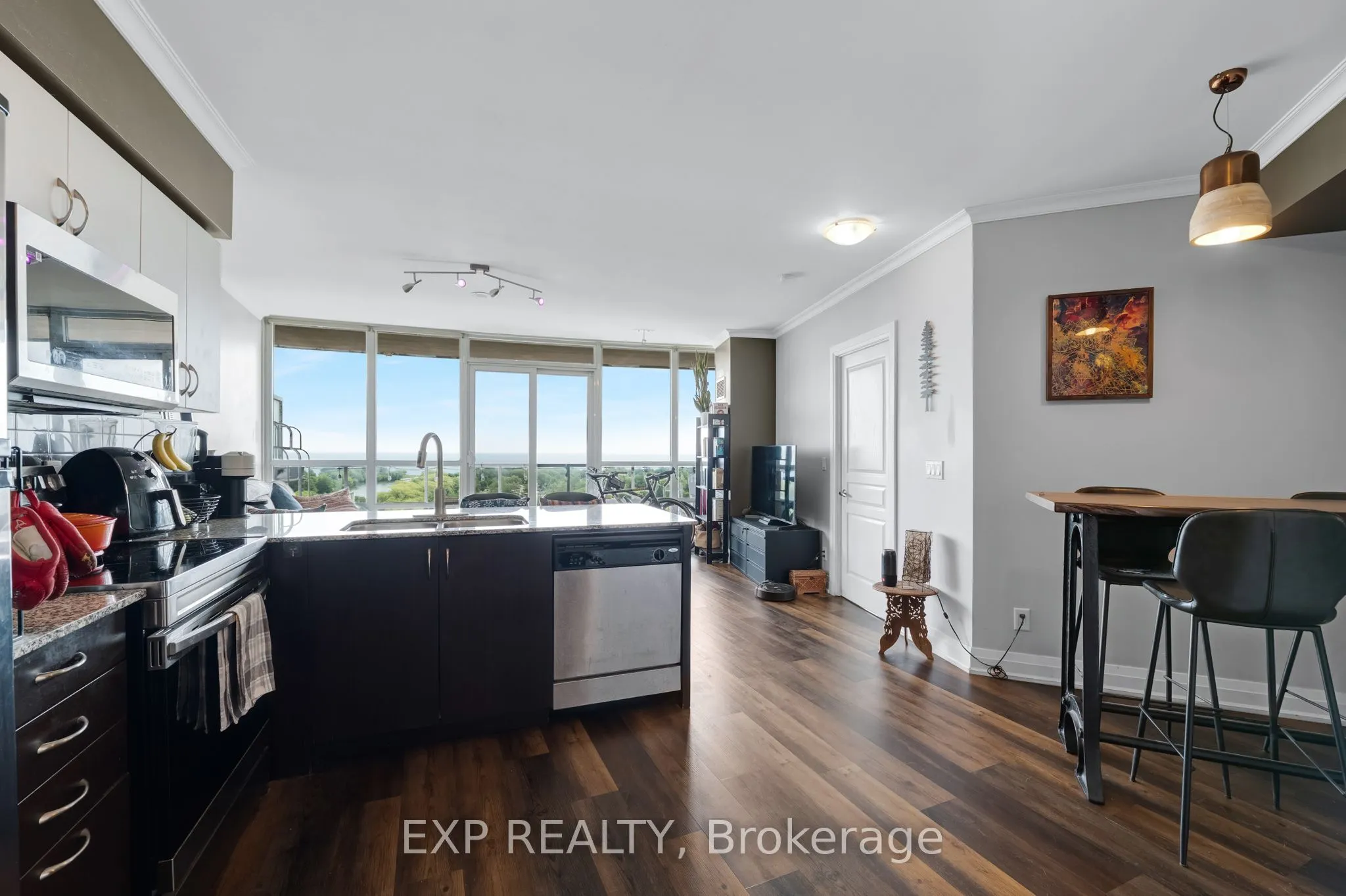 2230 Lake Shore Boulevard W #808