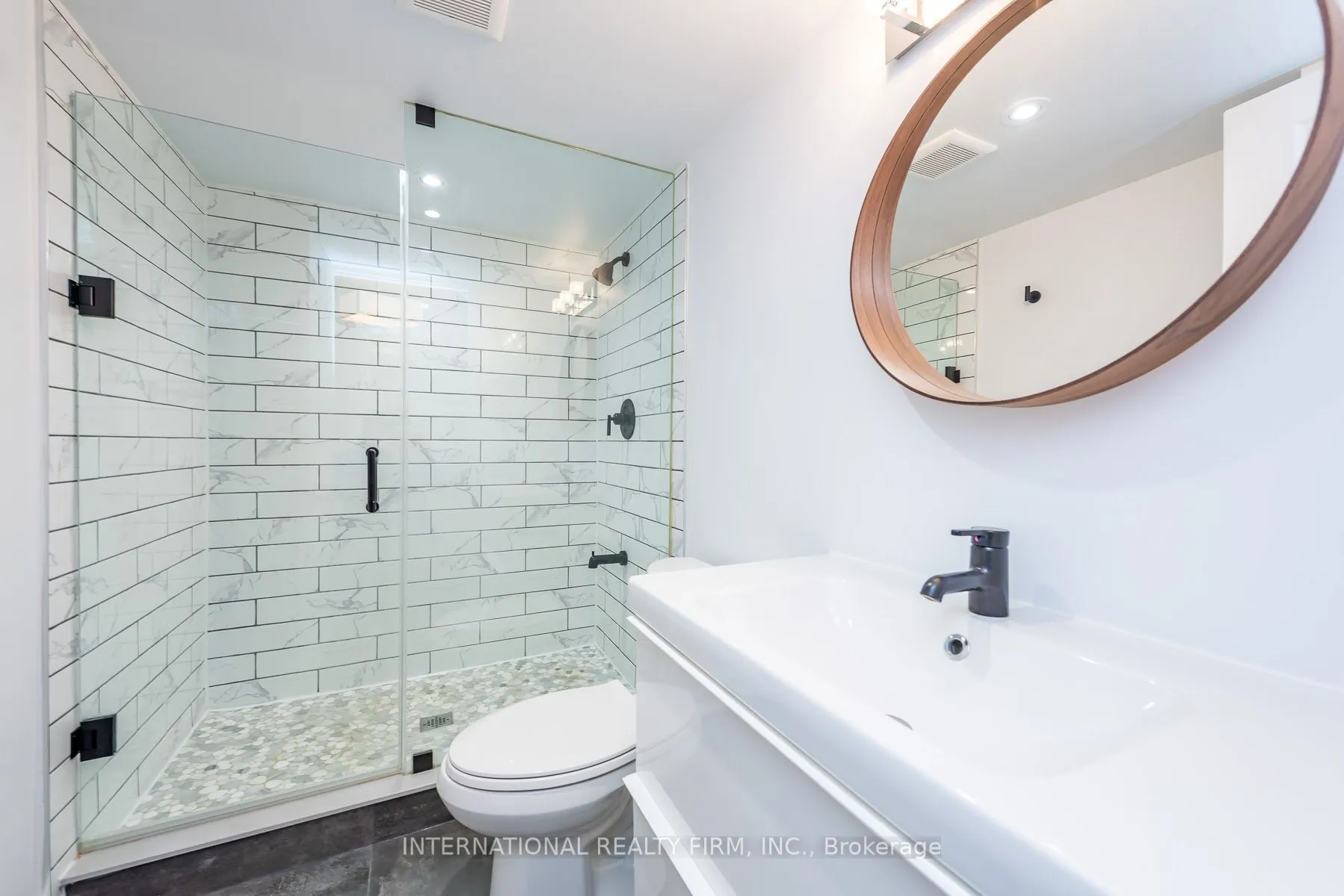 6855 Glen Erin Drive #15