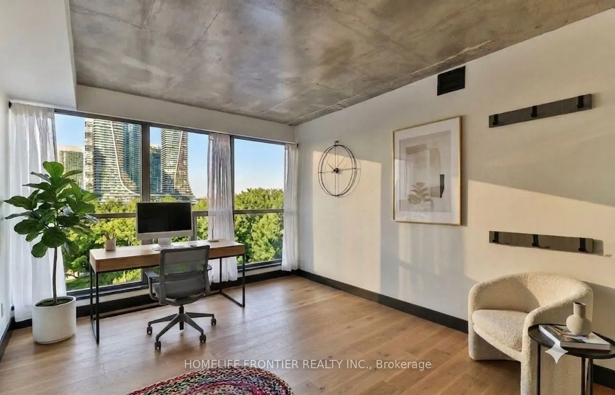 2261 Lakeshore Boulevard W #611