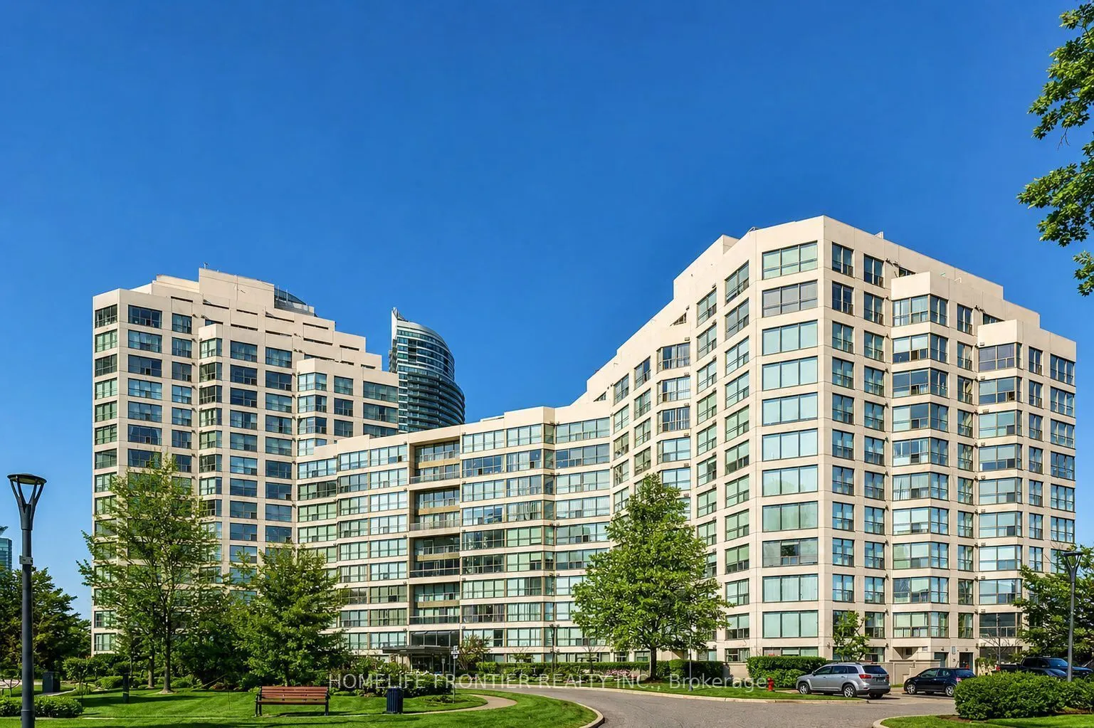 2261 Lakeshore Boulevard W #611