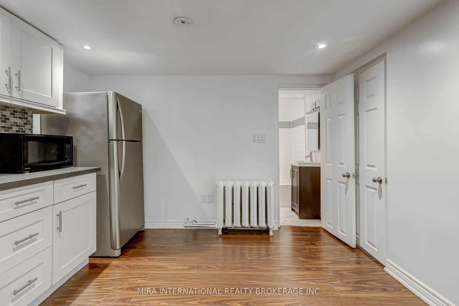11 Laxton Avenue #B3