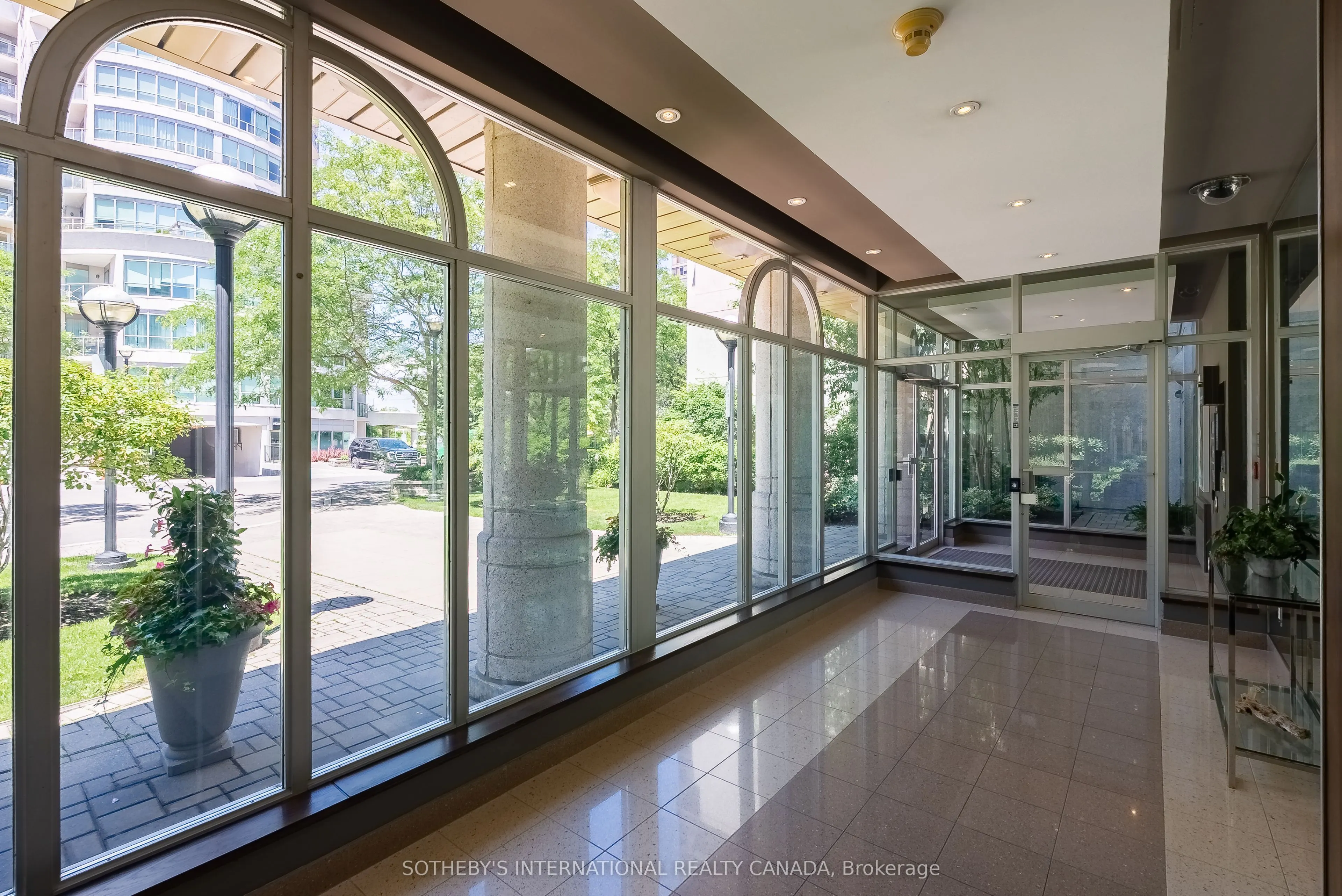 80 Palace Pier Court #302