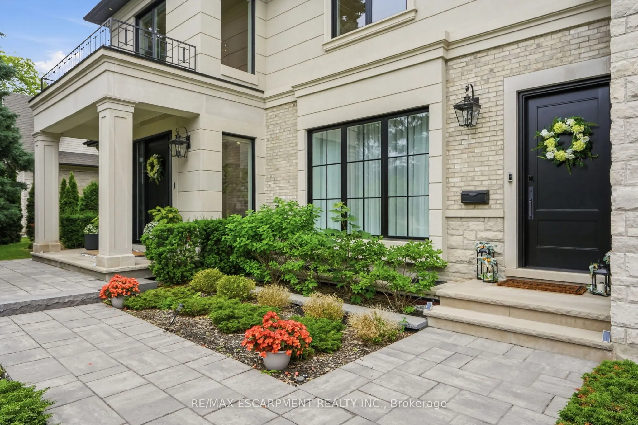 1544 Lochlin Trail