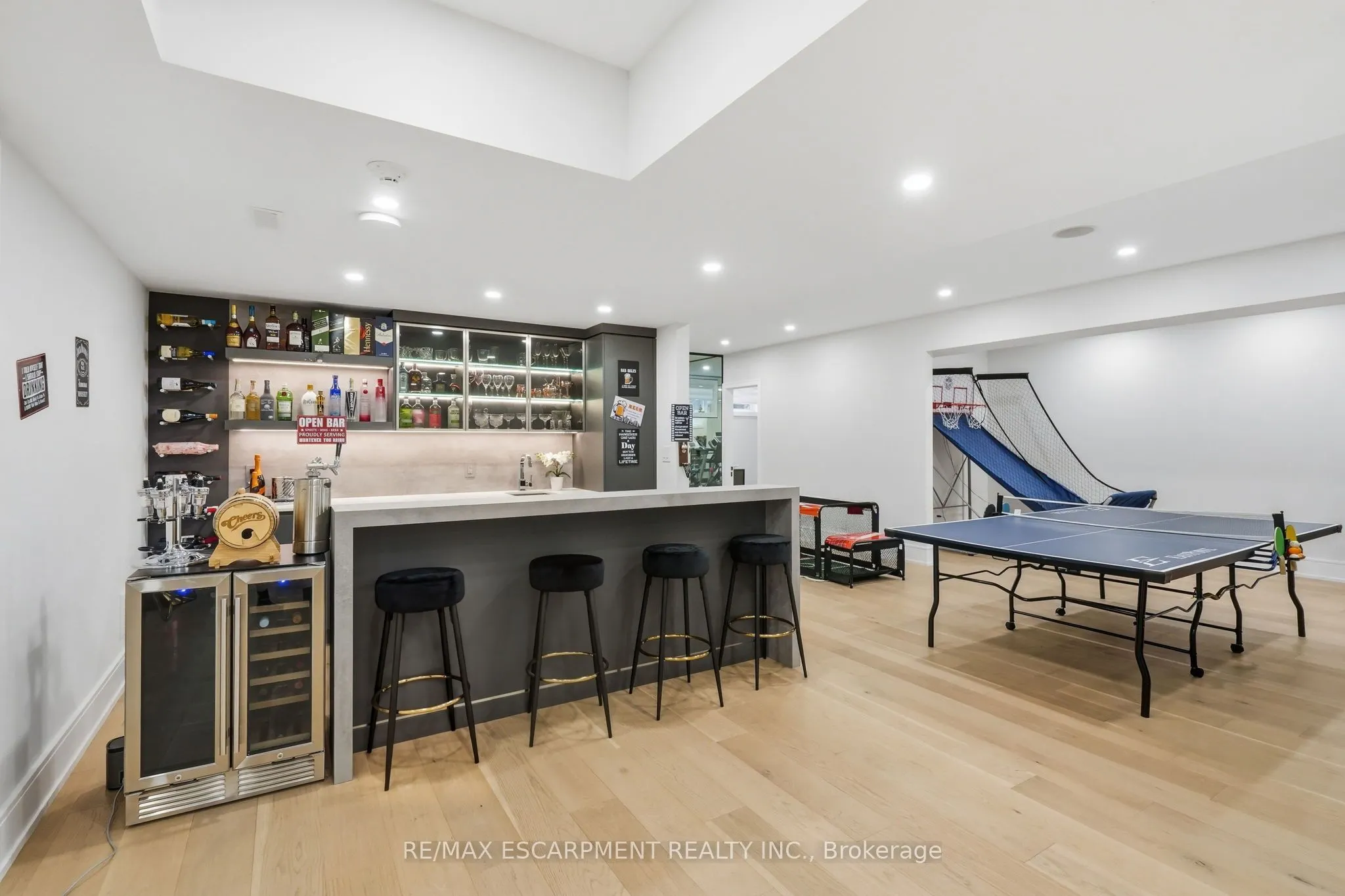 1544 Lochlin Trail