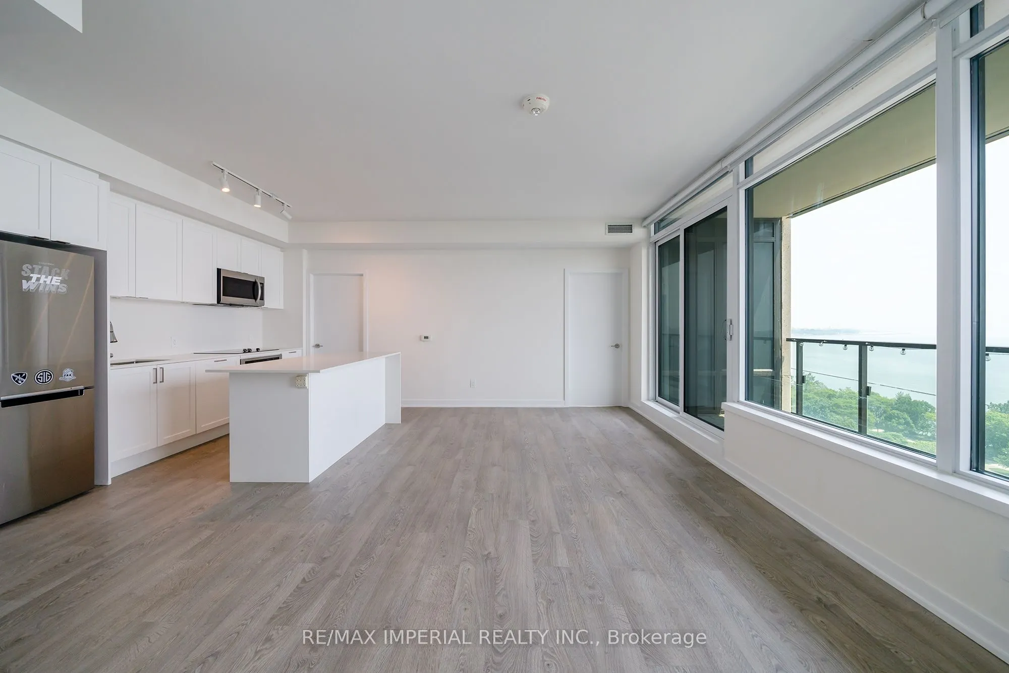 1926 Lakeshore Boulevard W #1607