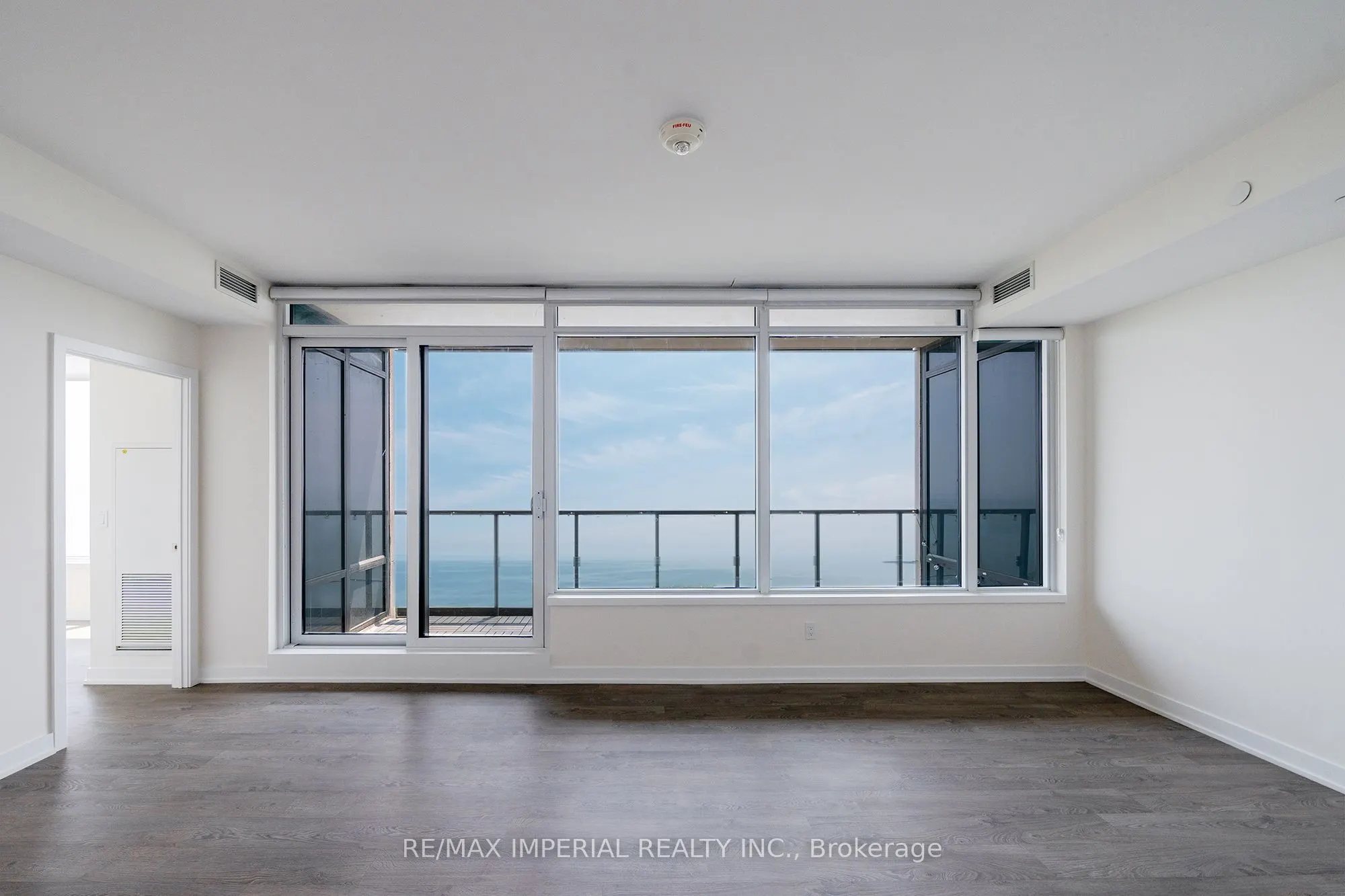 1926 Lakeshore Boulevard W #1607