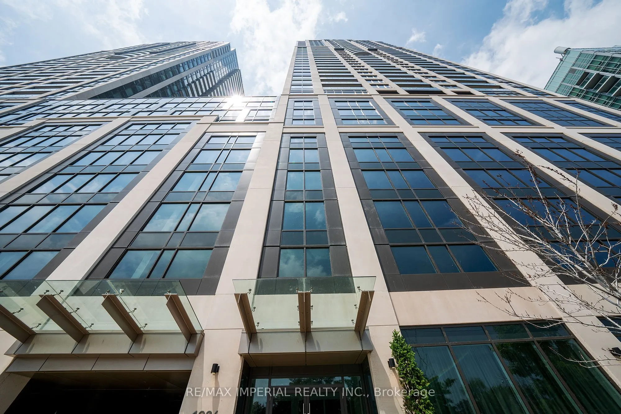 1926 Lakeshore Boulevard W #1607
