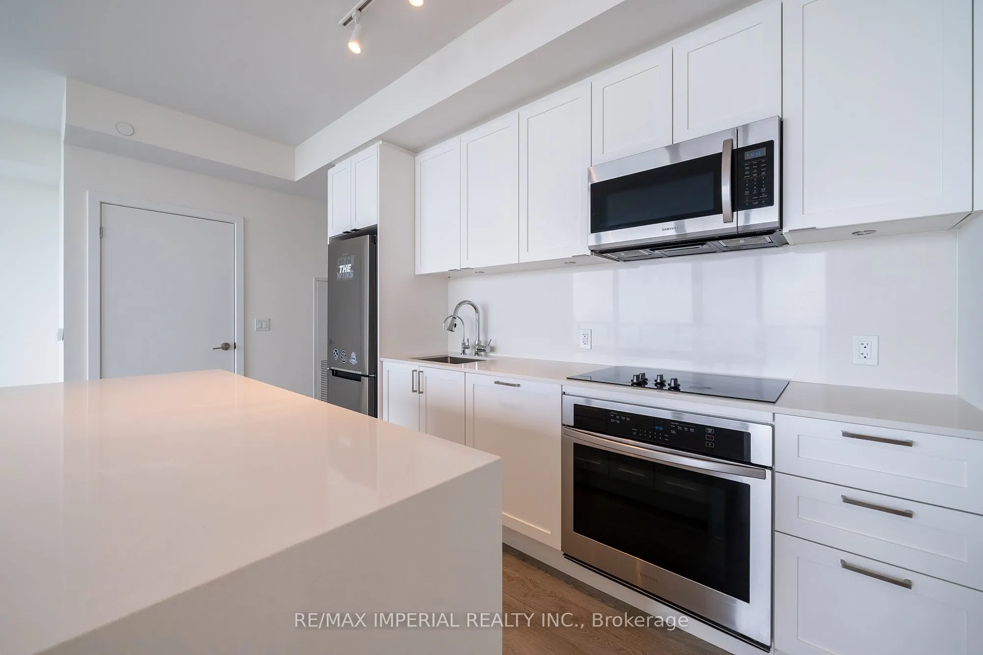 1926 Lakeshore Boulevard W #1607