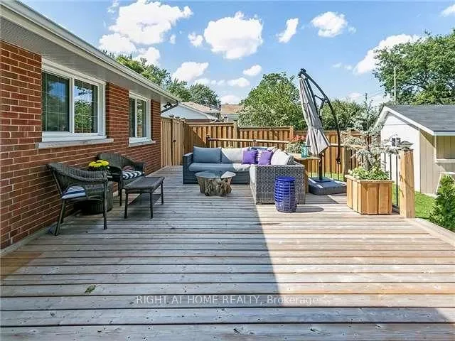 273 Kenwood Avenue