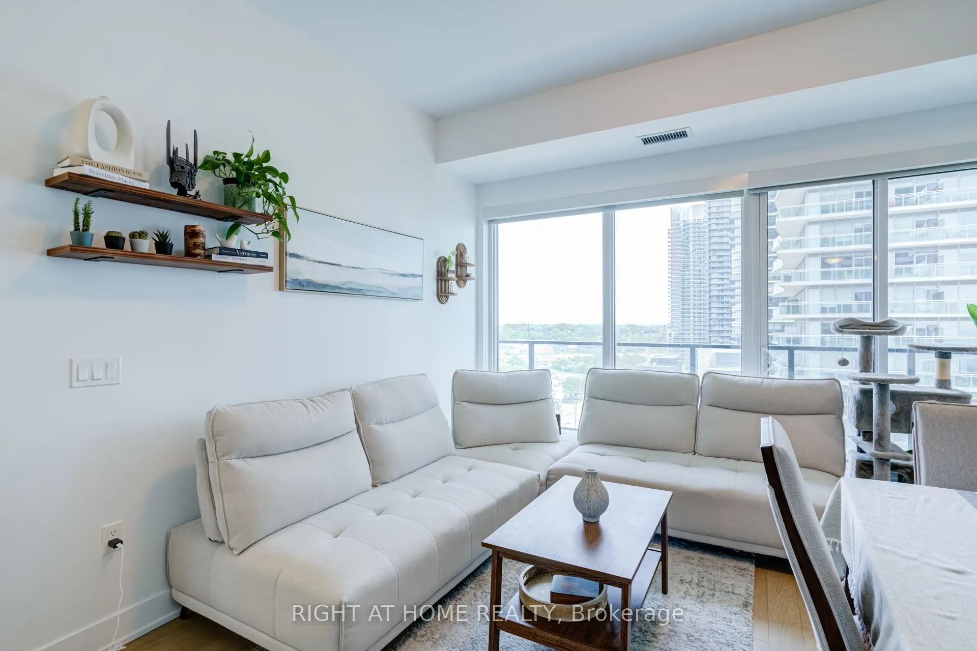 30 Shore Breeze Drive #1413