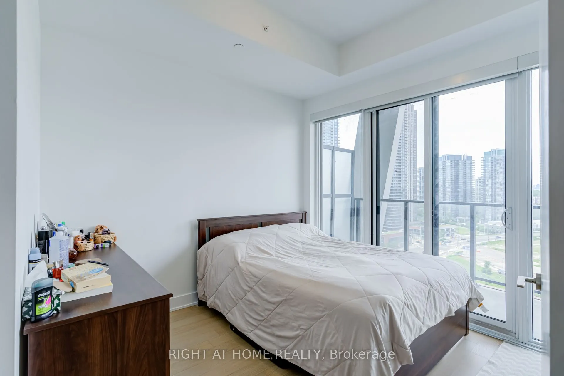 30 Shore Breeze Drive #1413