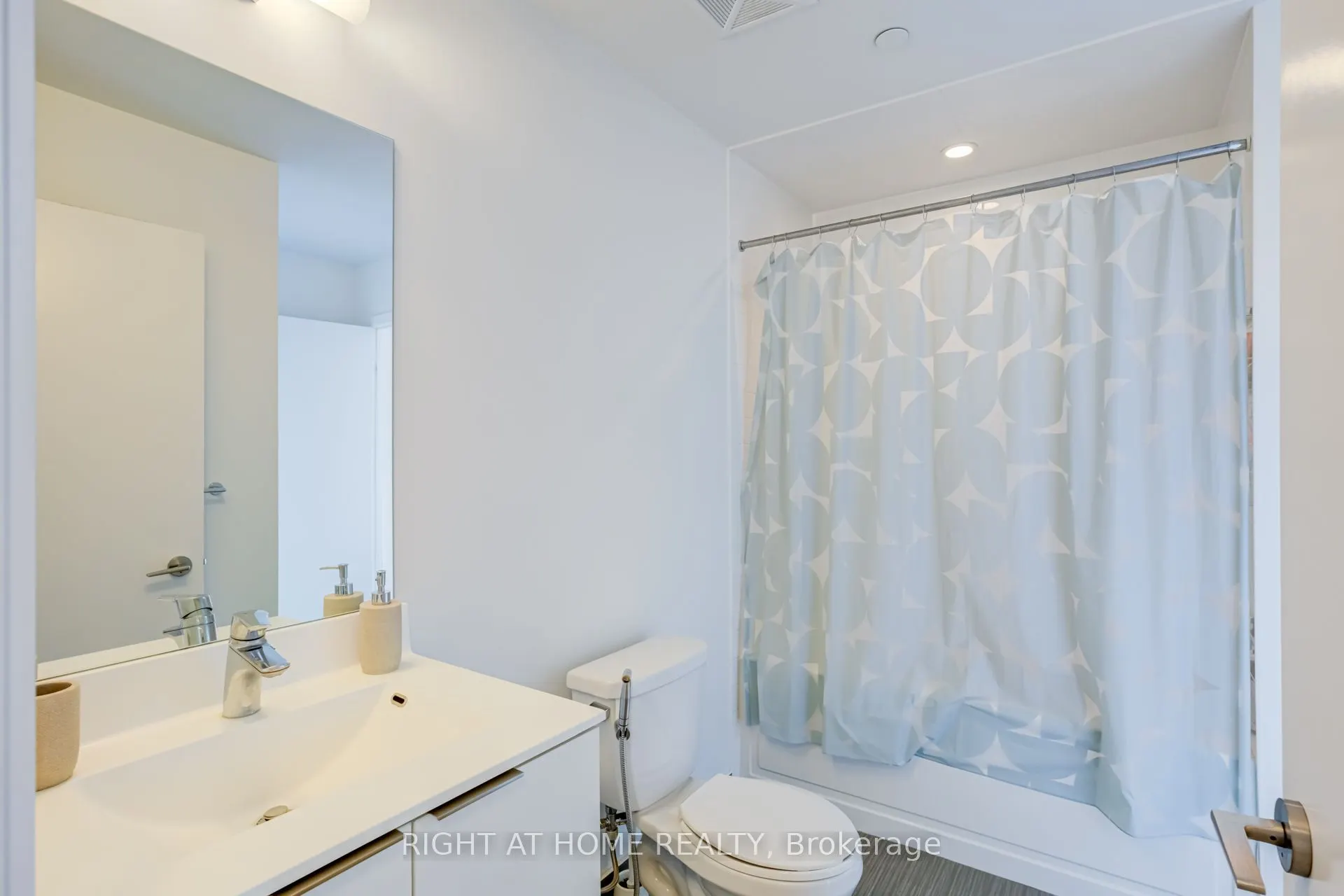 30 Shore Breeze Drive #1413