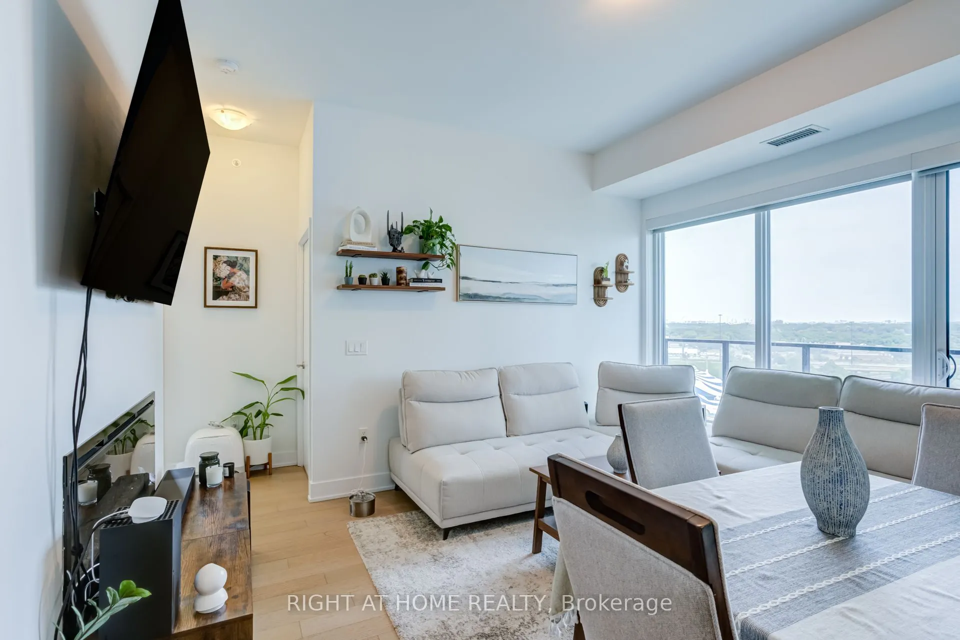 30 Shore Breeze Drive #1413