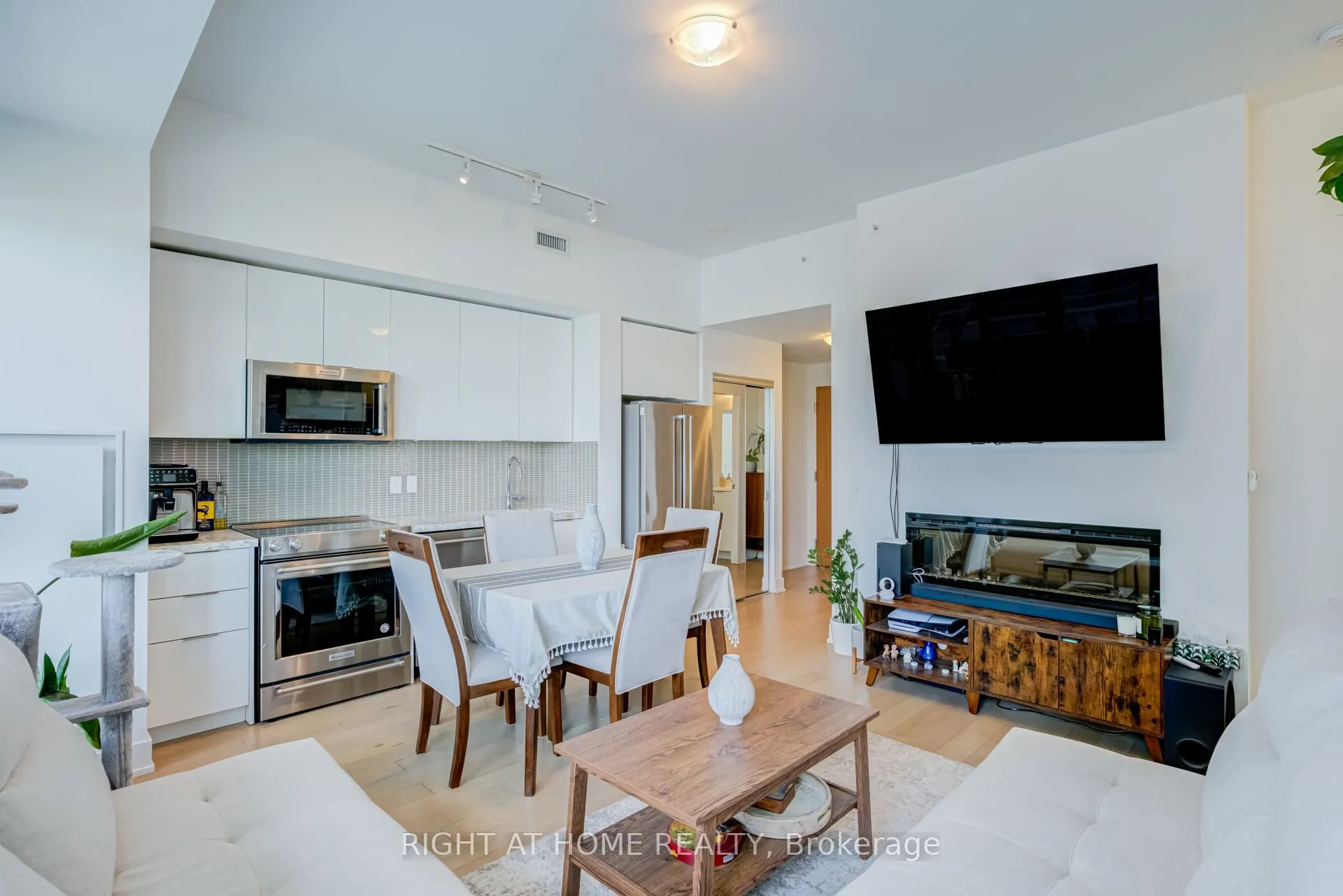 30 Shore Breeze Drive #1413