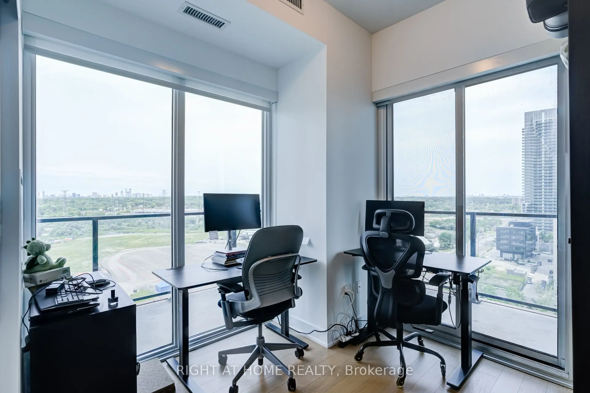 30 Shore Breeze Drive #1413