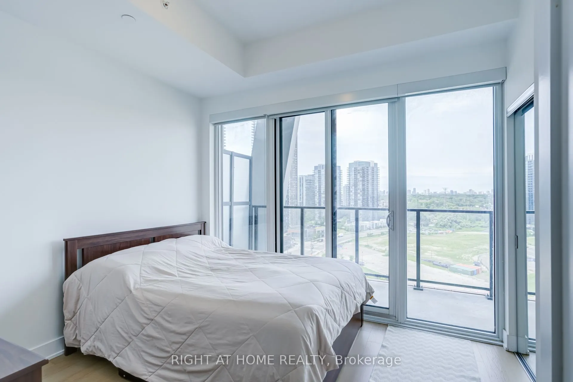 30 Shore Breeze Drive #1413