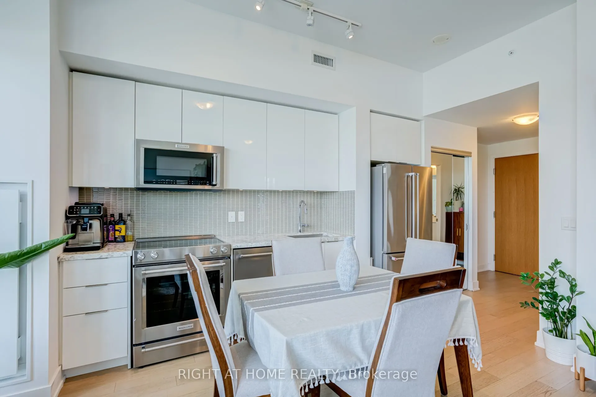 30 Shore Breeze Drive #1413