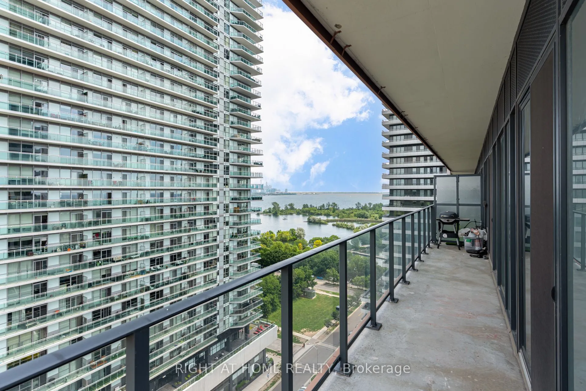 30 Shore Breeze Drive #1413