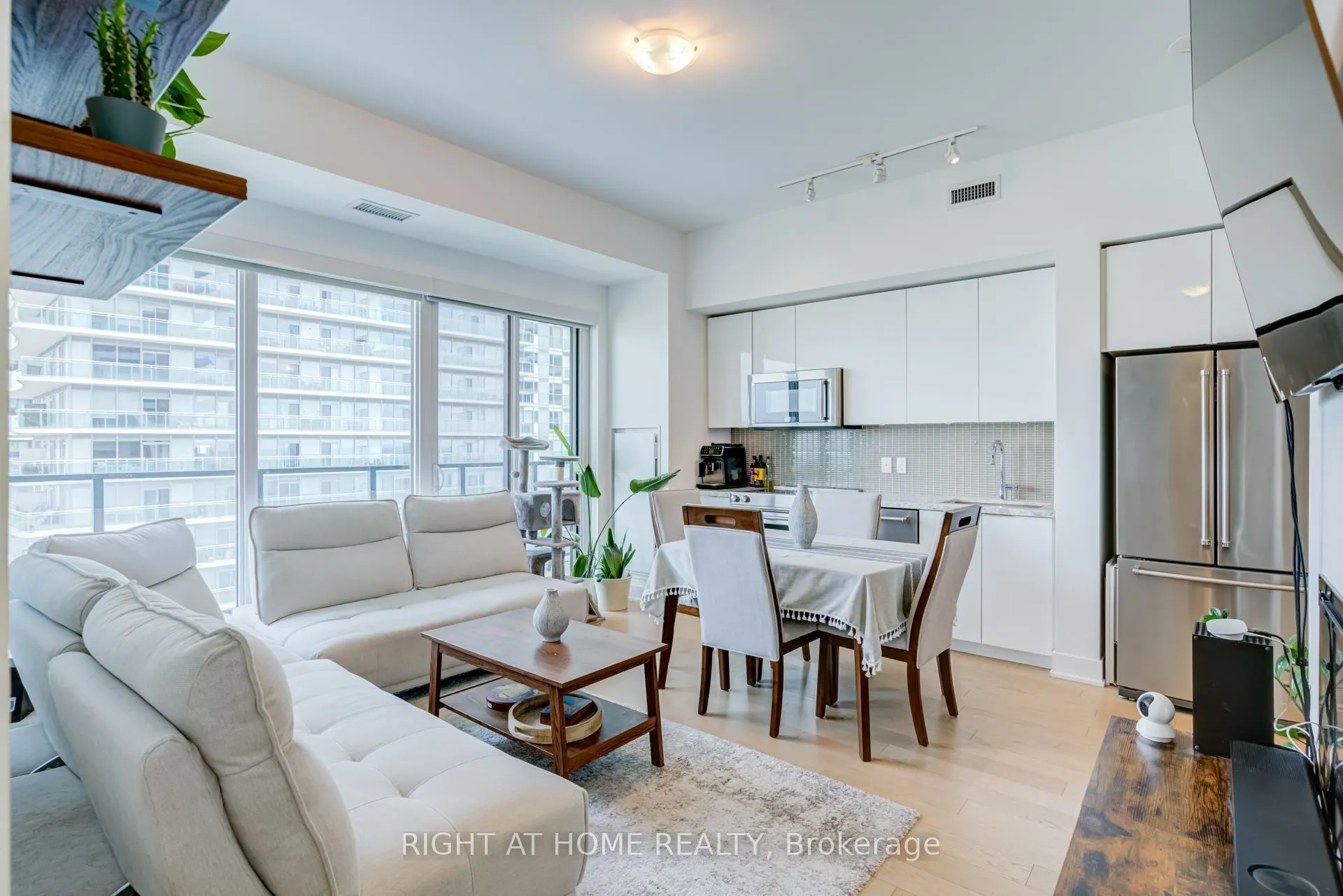 30 Shore Breeze Drive #1413