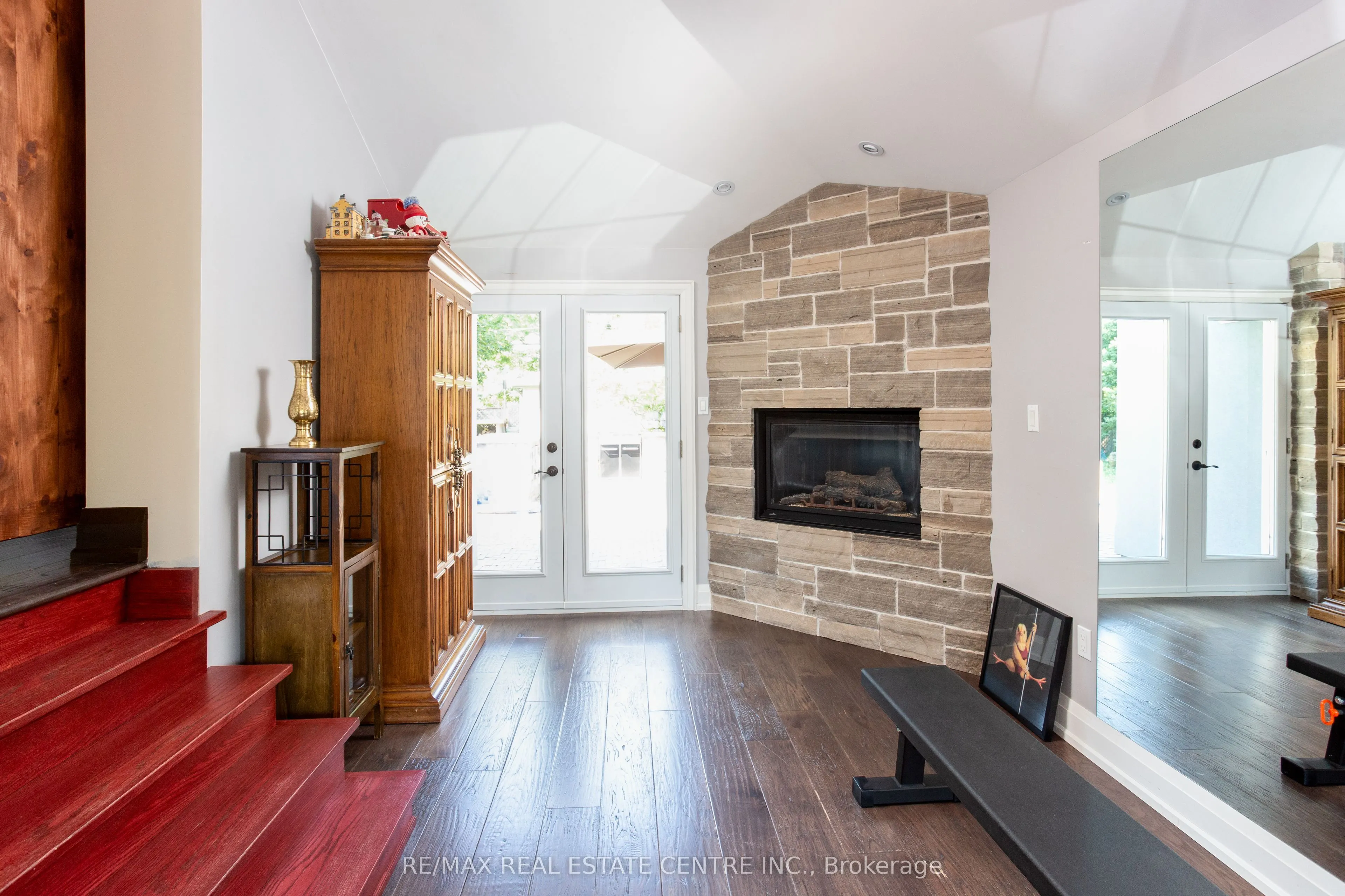 2450 Edenhurst Drive