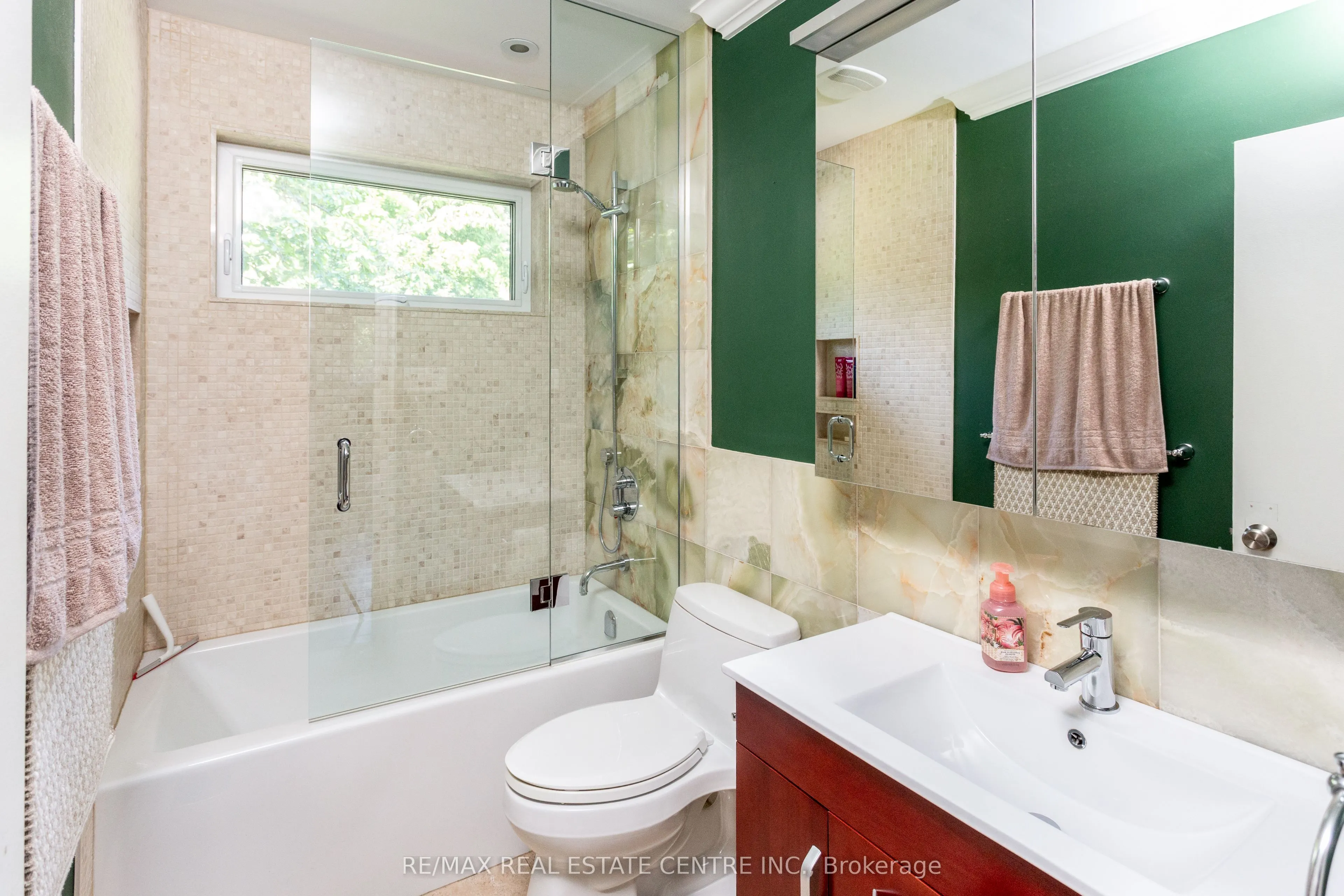 2450 Edenhurst Drive