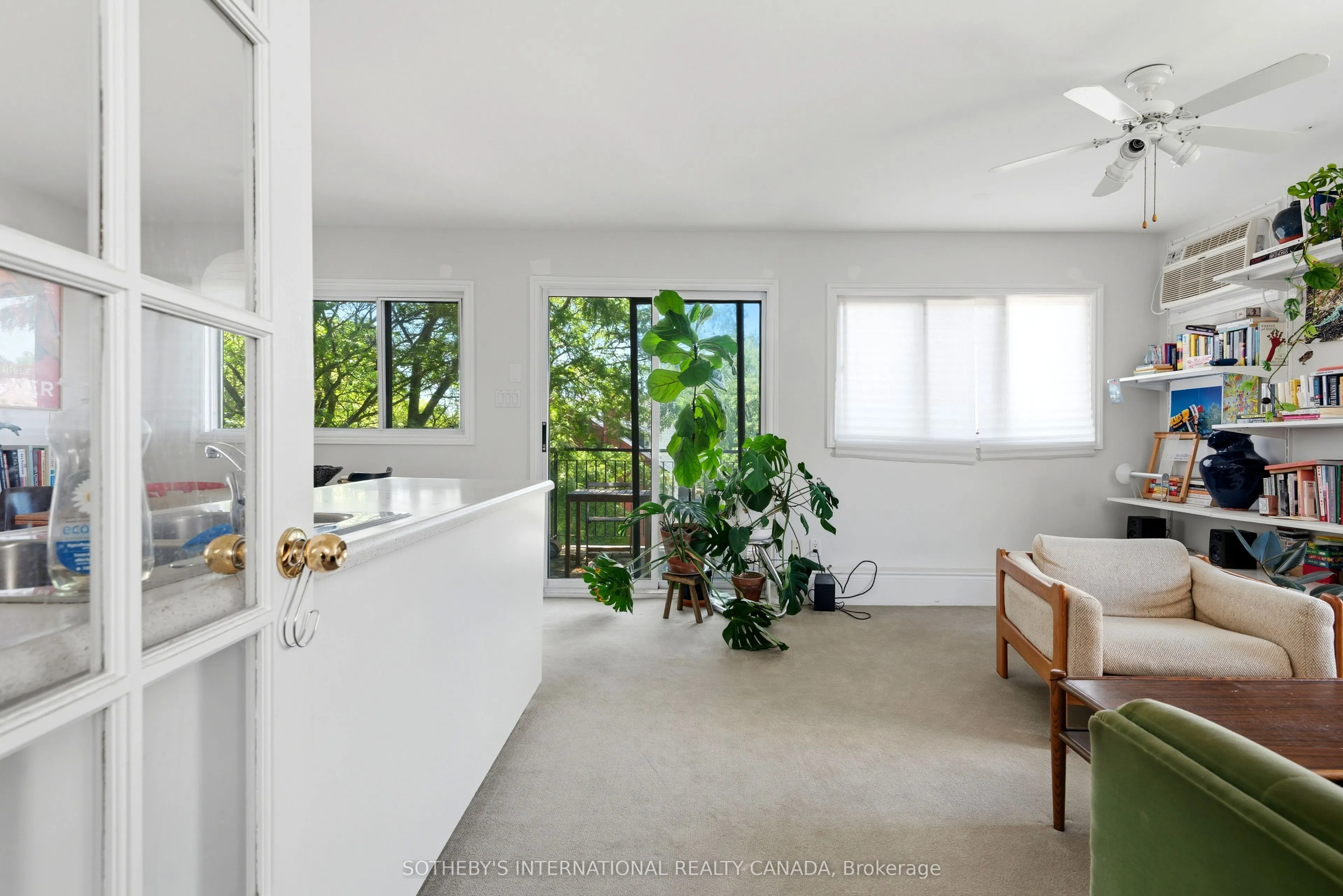 376 Sunnyside Avenue
