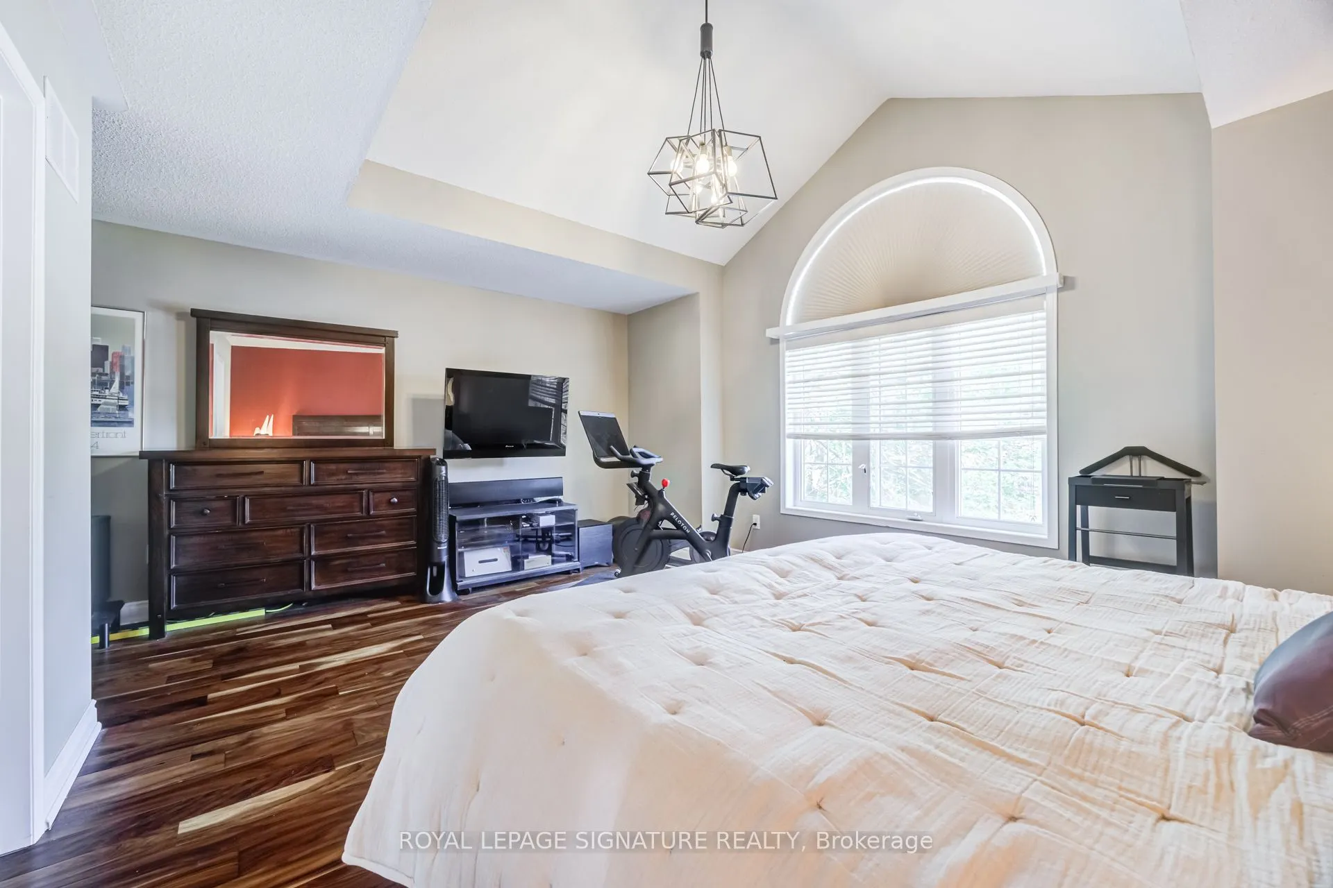 82 Belmont Boulevard