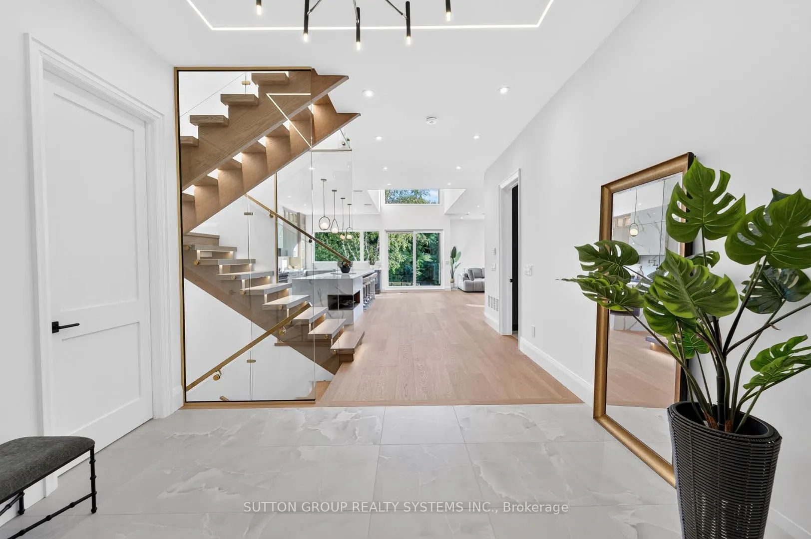 272 Renforth Drive