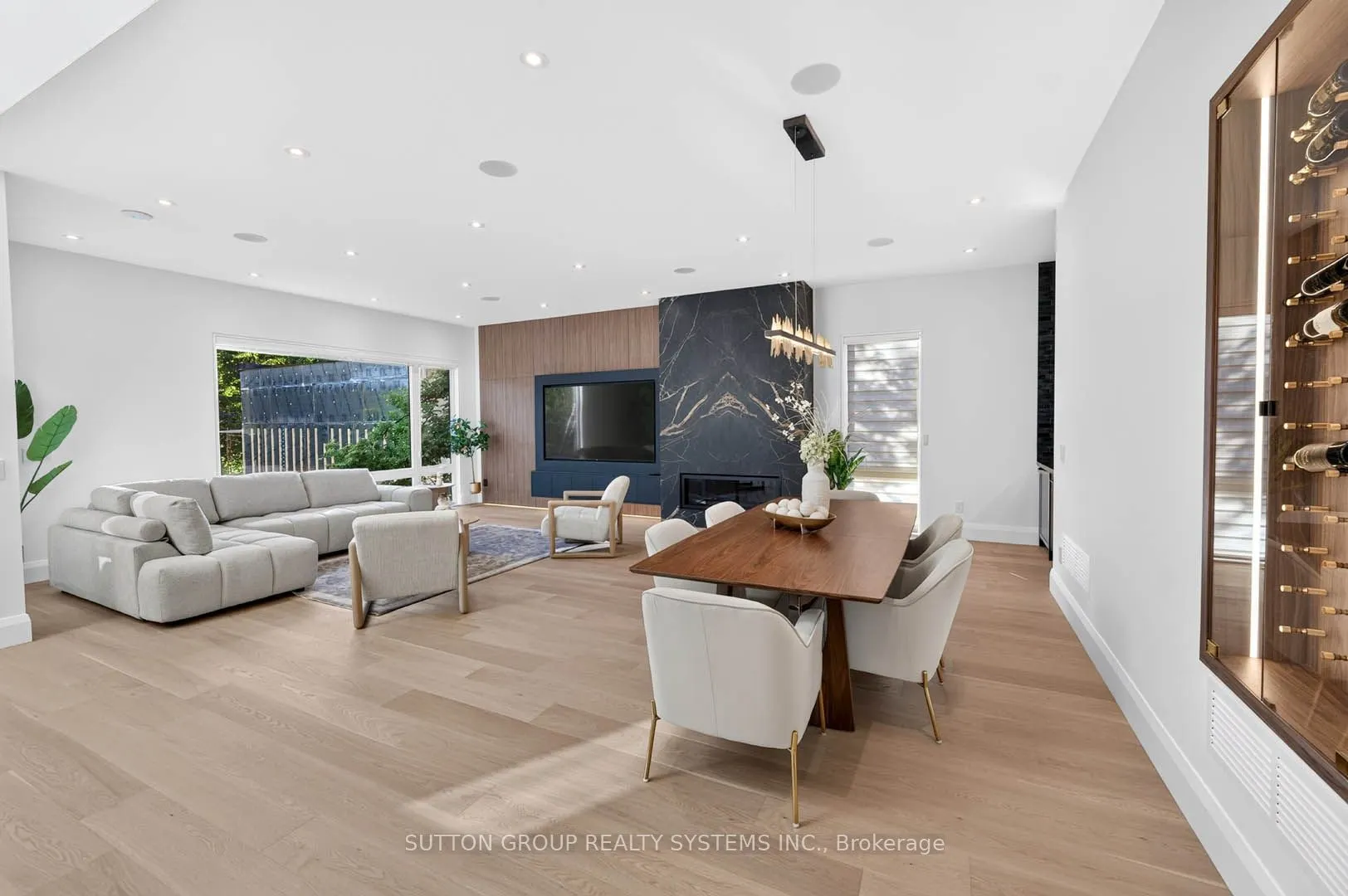 272 Renforth Drive