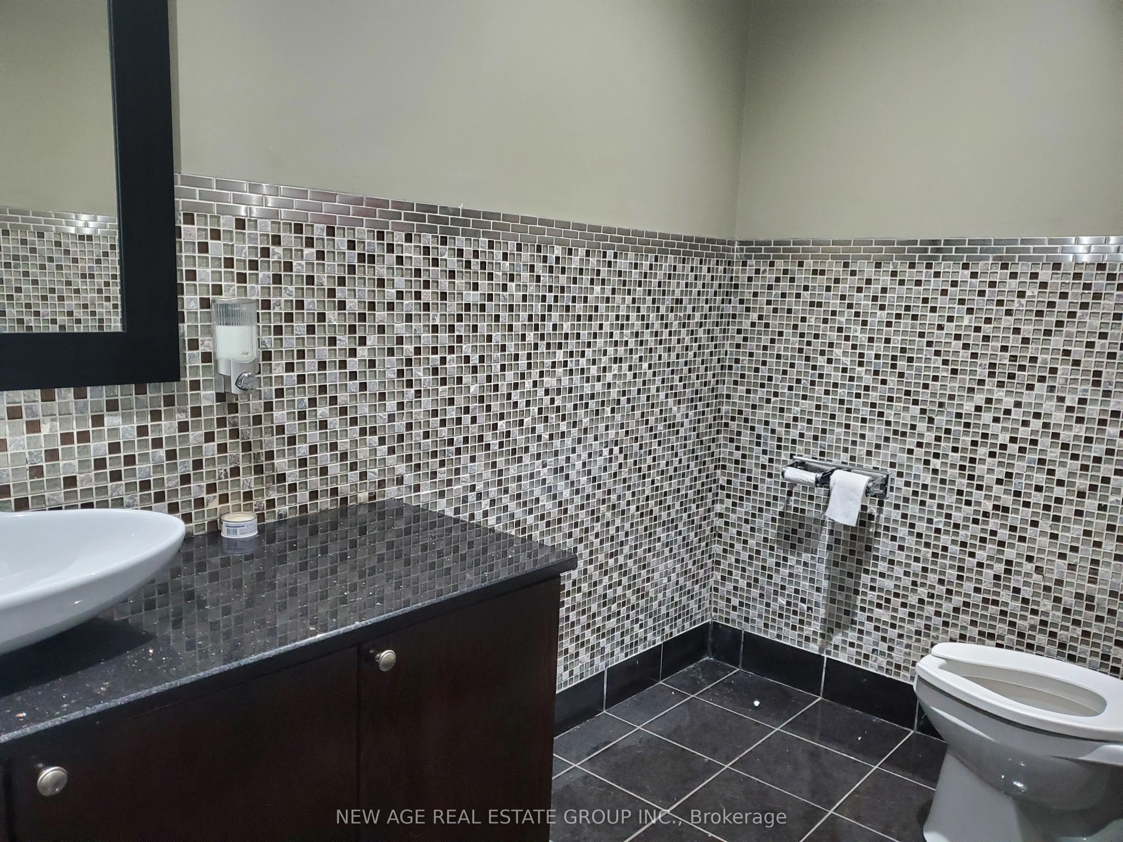 15 Brownridge Road #5 - 204