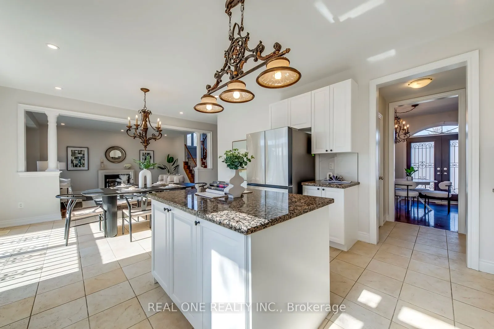 1426 Redwing Court
